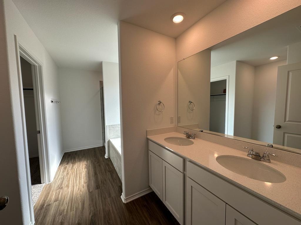 232 GOLDEN GROVE Pkwy, San Marcos, TX 78666