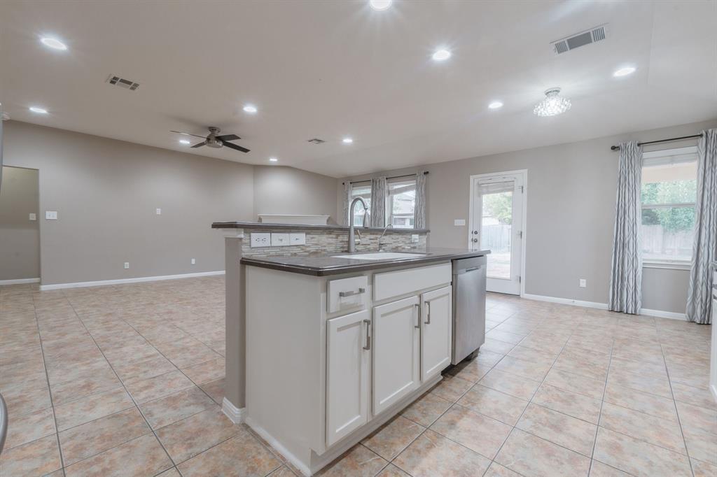 9408 Castle Pines Dr, Austin, TX 78717
