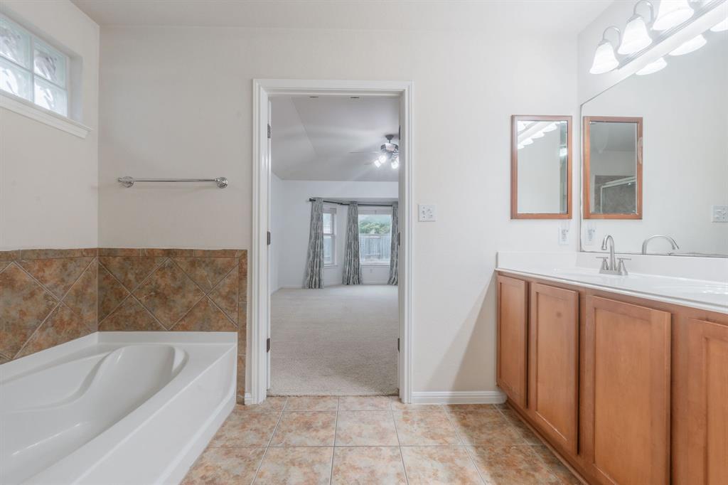 9408 Castle Pines Dr, Austin, TX 78717