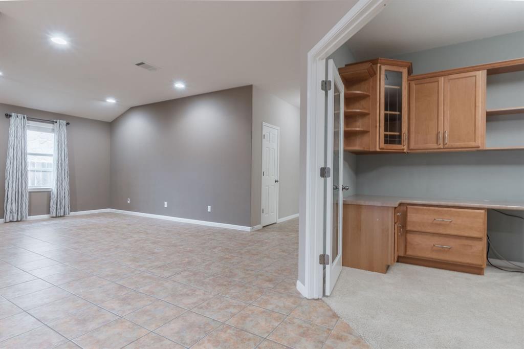 9408 Castle Pines Dr, Austin, TX 78717