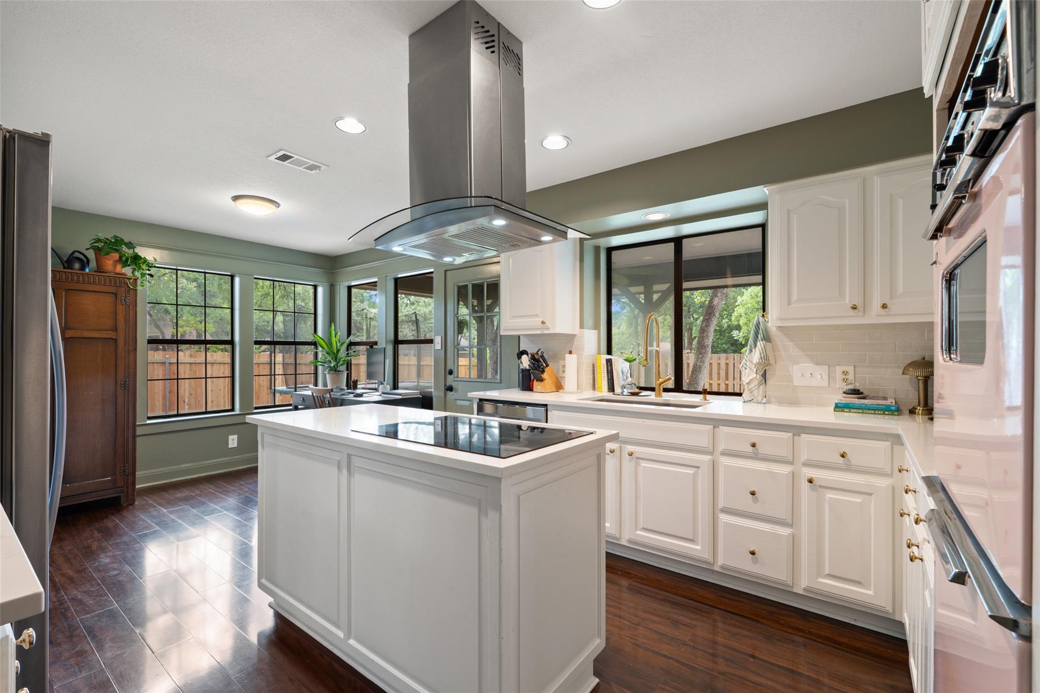 3701 Indian Point Dr, Austin, TX 78739