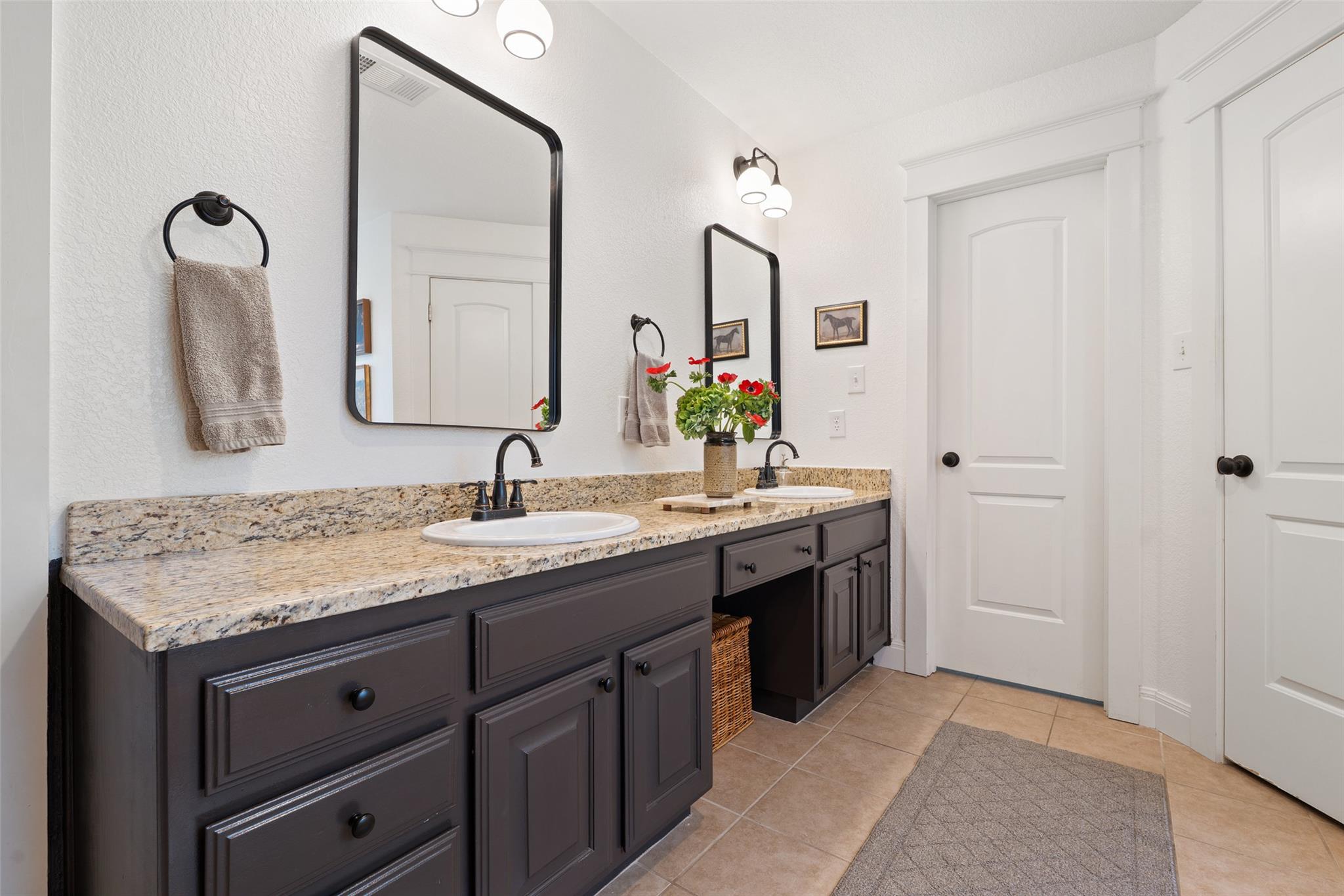 3701 Indian Point Dr, Austin, TX 78739