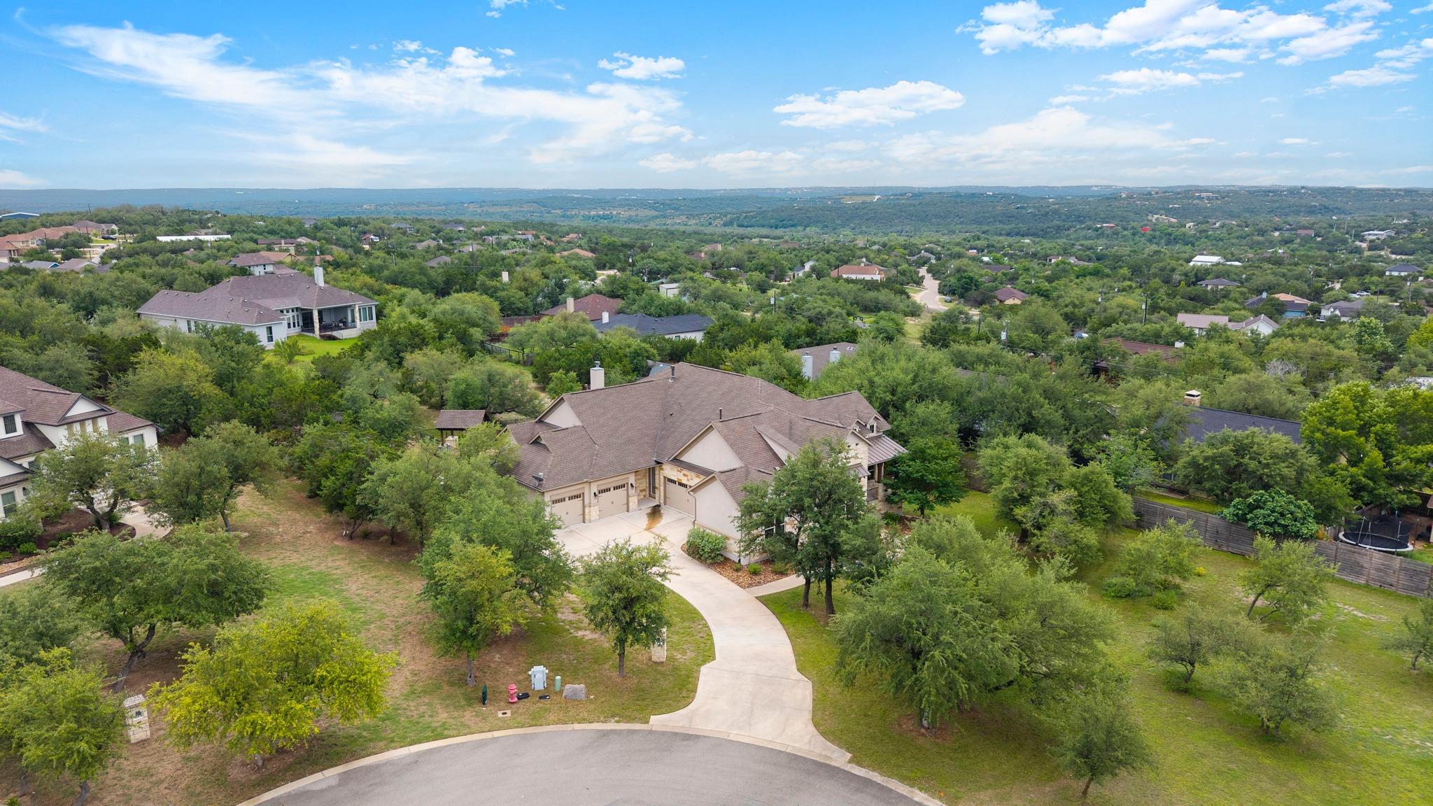 9733 Avion Cv, Dripping Springs, TX 78620