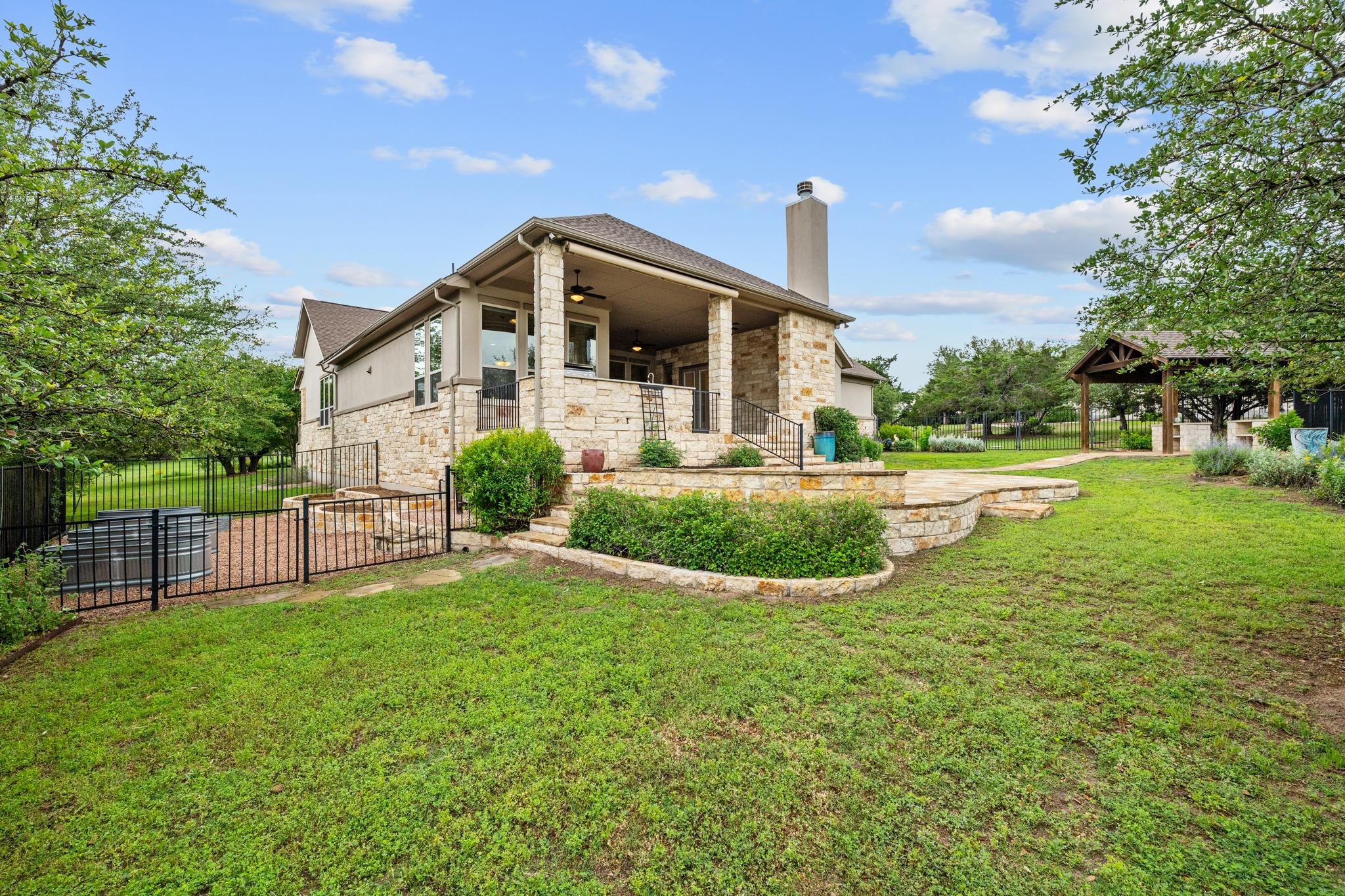 9733 Avion Cv, Dripping Springs, TX 78620