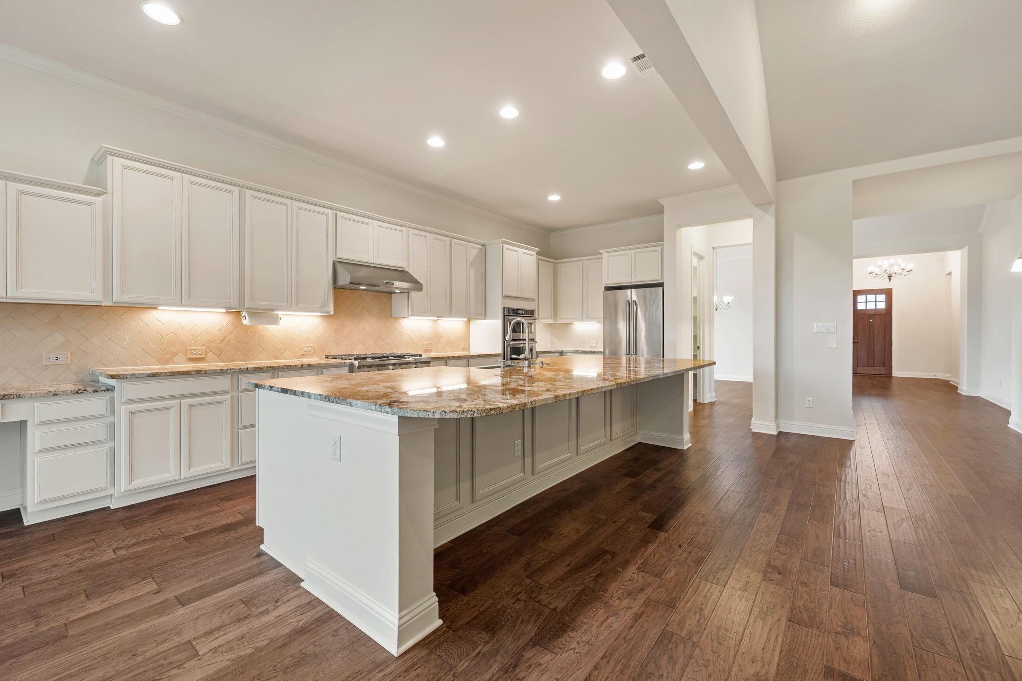 9733 Avion Cv, Dripping Springs, TX 78620