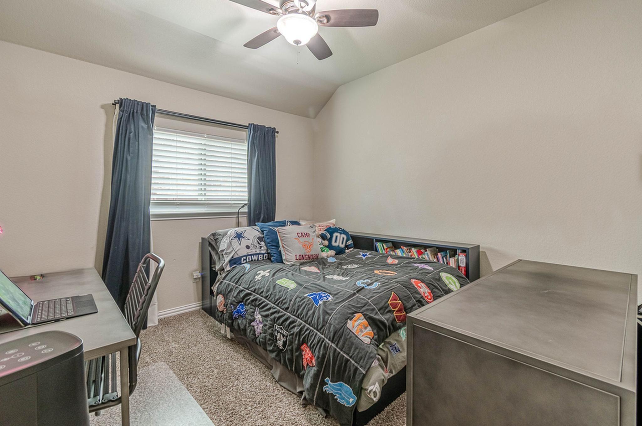 109 Tulip Garden Trl, San Marcos, TX 78666