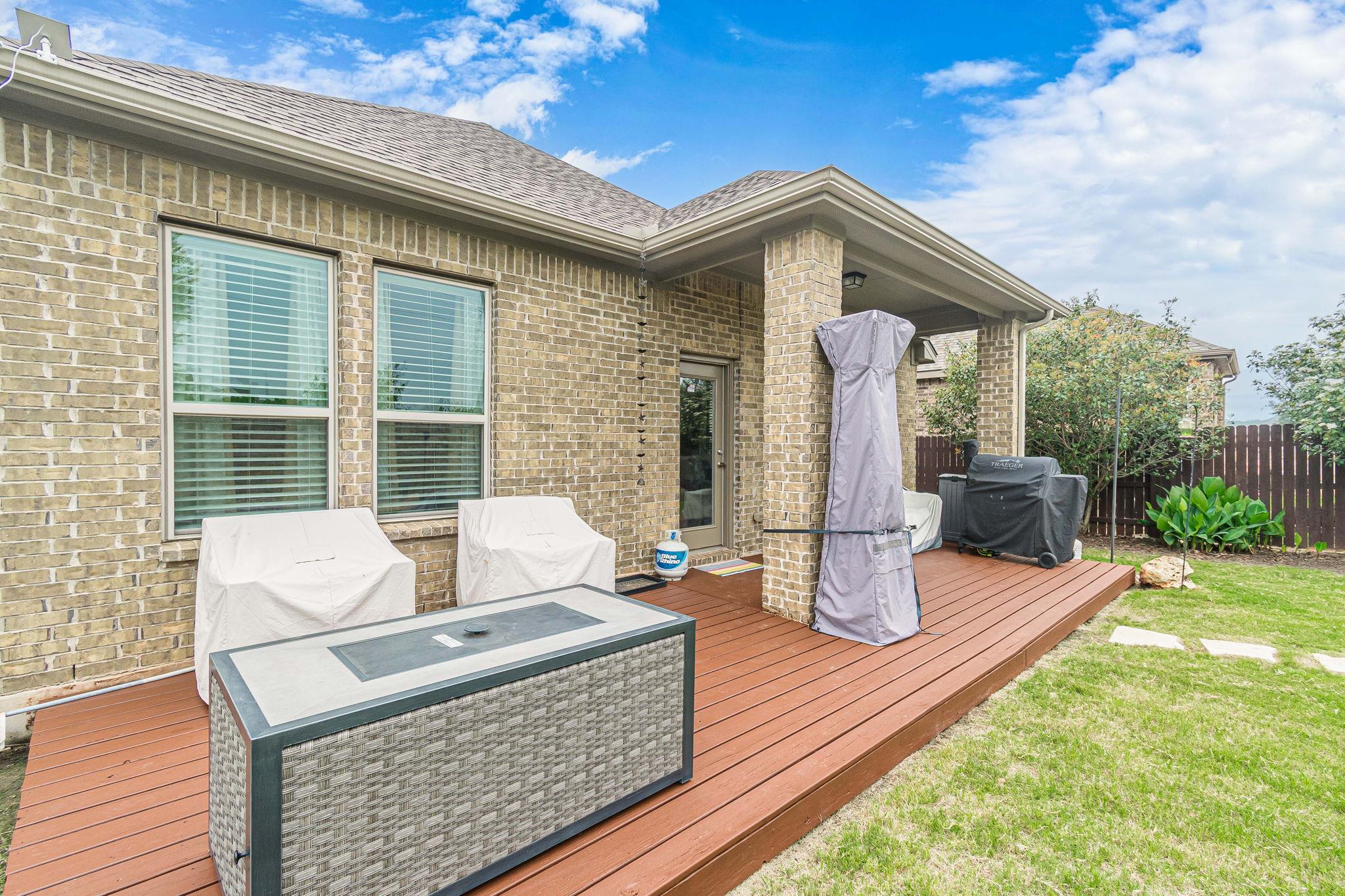 109 Tulip Garden Trl, San Marcos, TX 78666