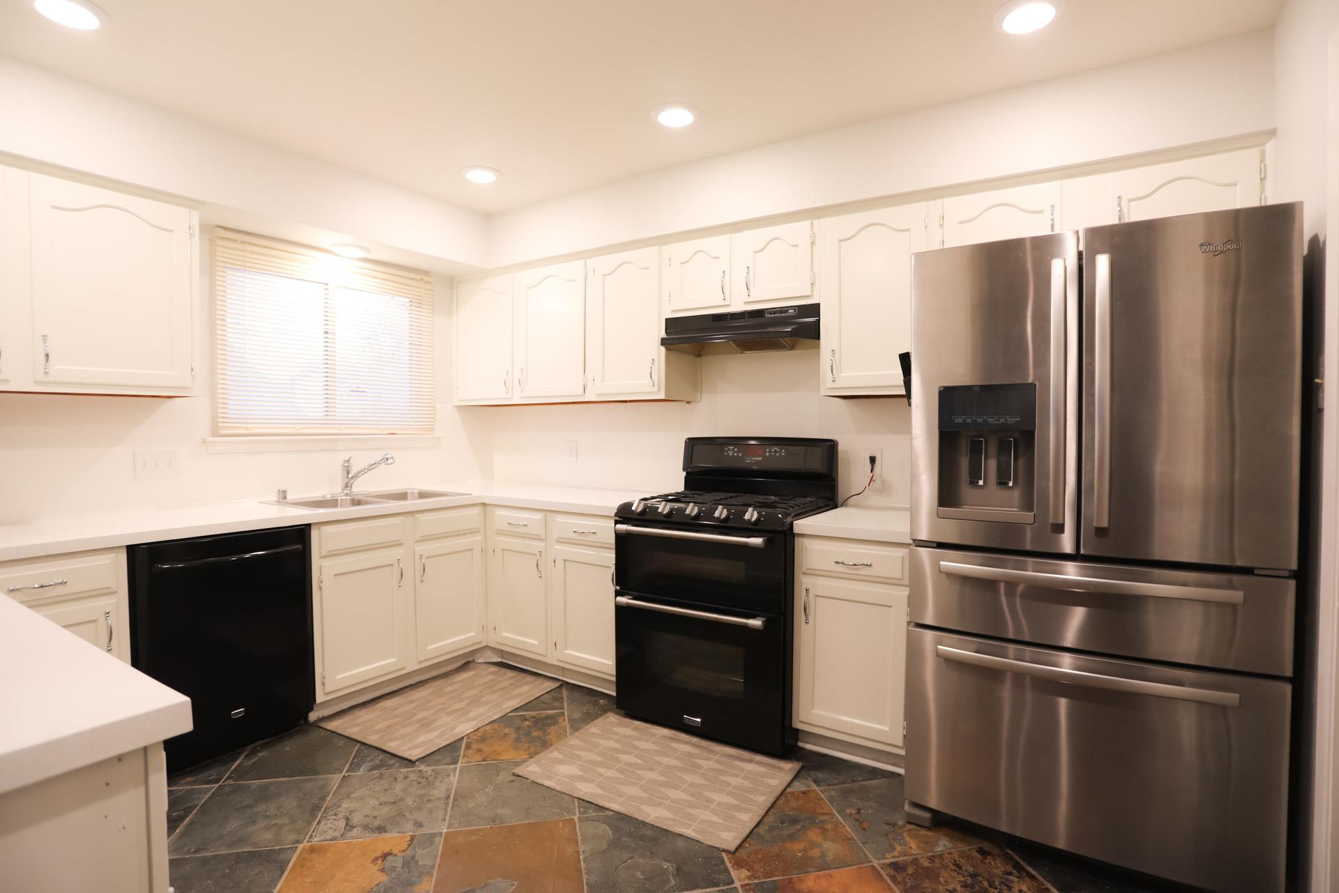 12315 Wycliff Ln, Austin, TX 78727