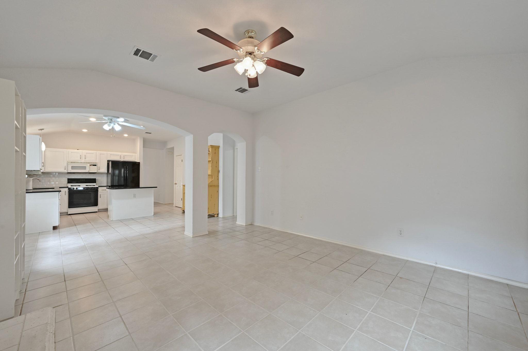 9401 Notches Dr, Austin, TX 78748