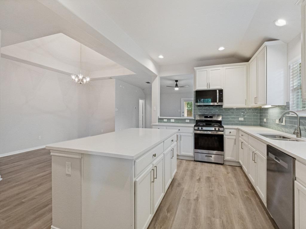232 Strawberry Blonde Dr, Buda, TX 78610