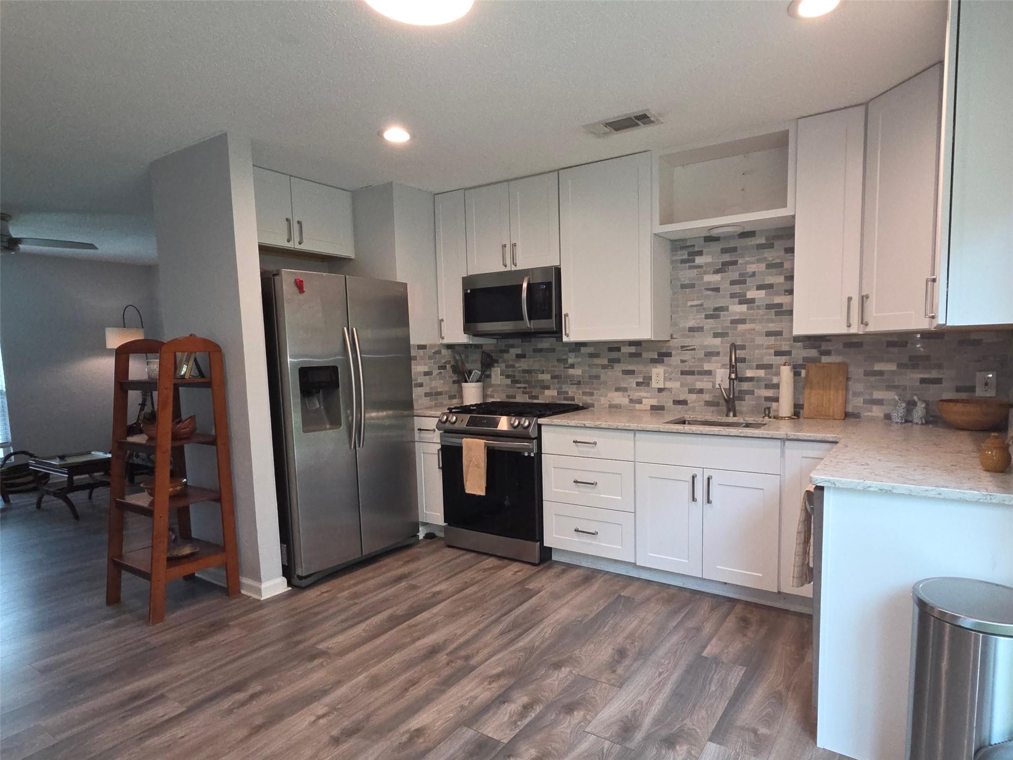 4407 Dovewood Dr, Austin, TX 78744