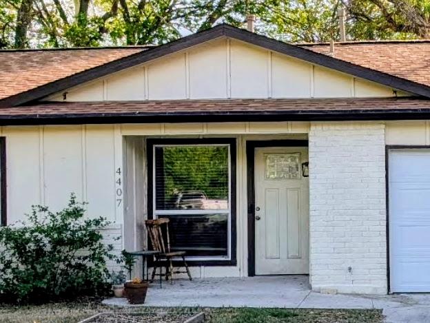 4407 Dovewood Dr, Austin, TX 78744