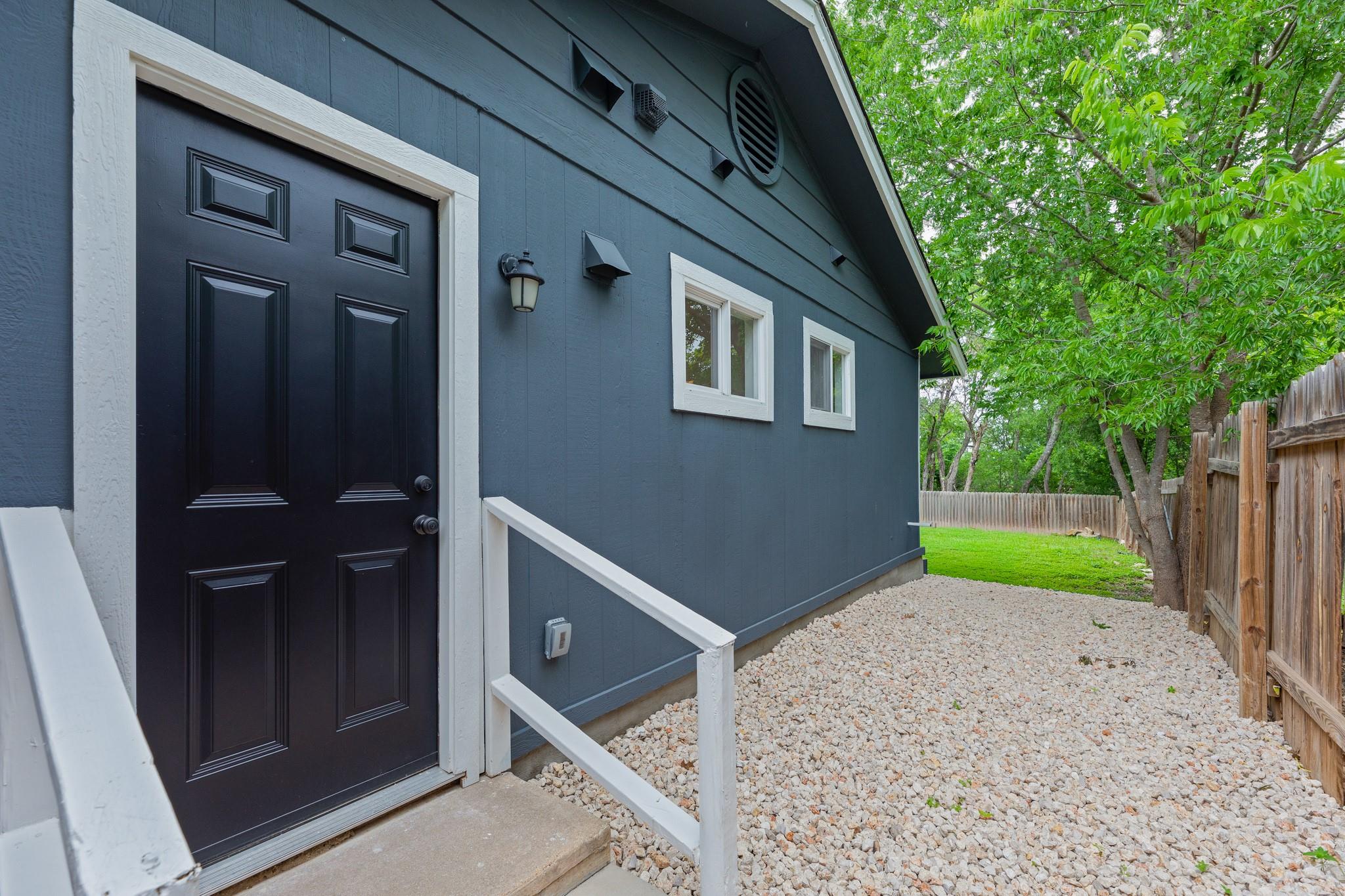 7000 Carwill Dr, Austin, TX 78724