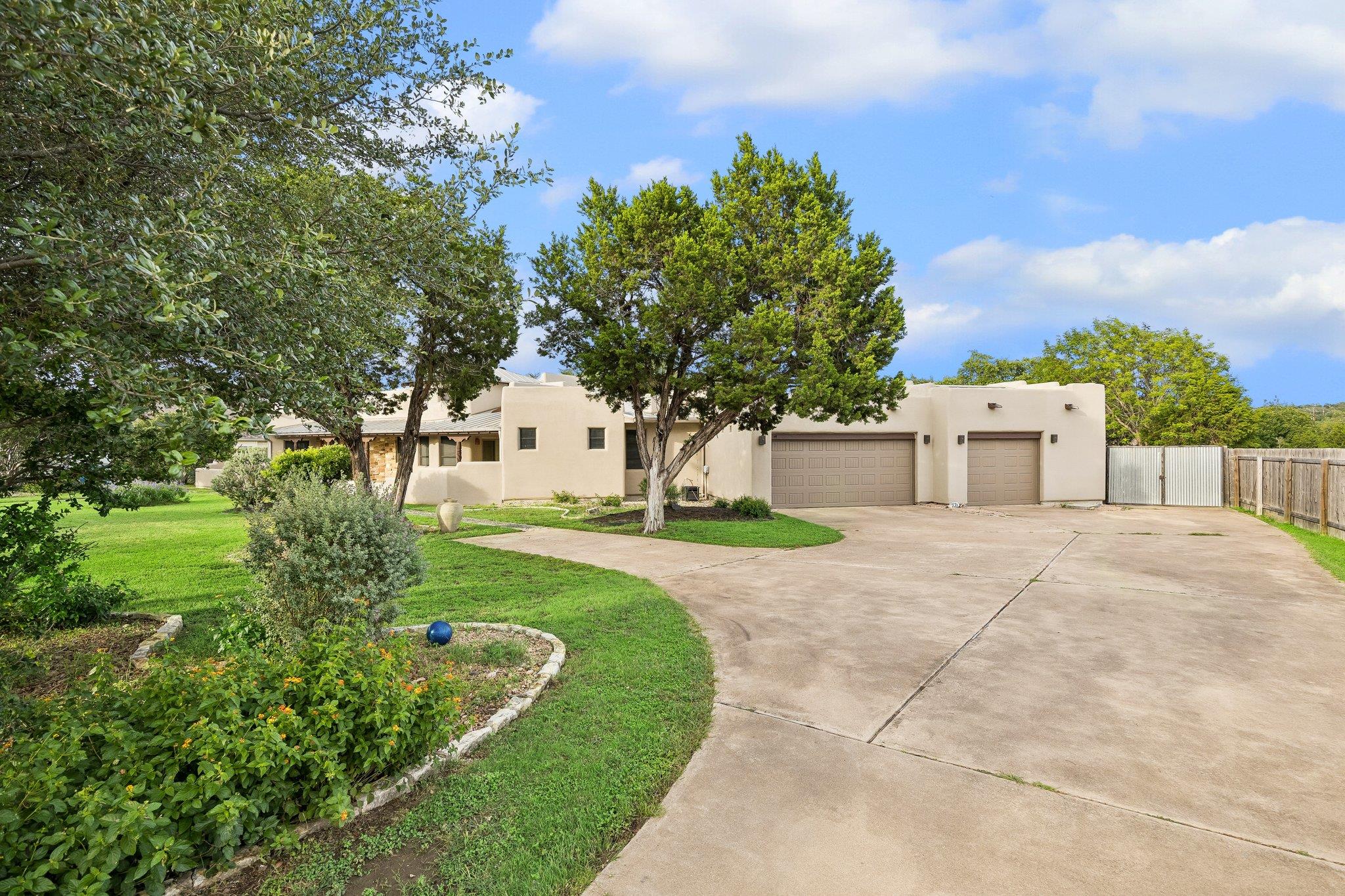 22227 Oban Dr, Spicewood, TX 78669