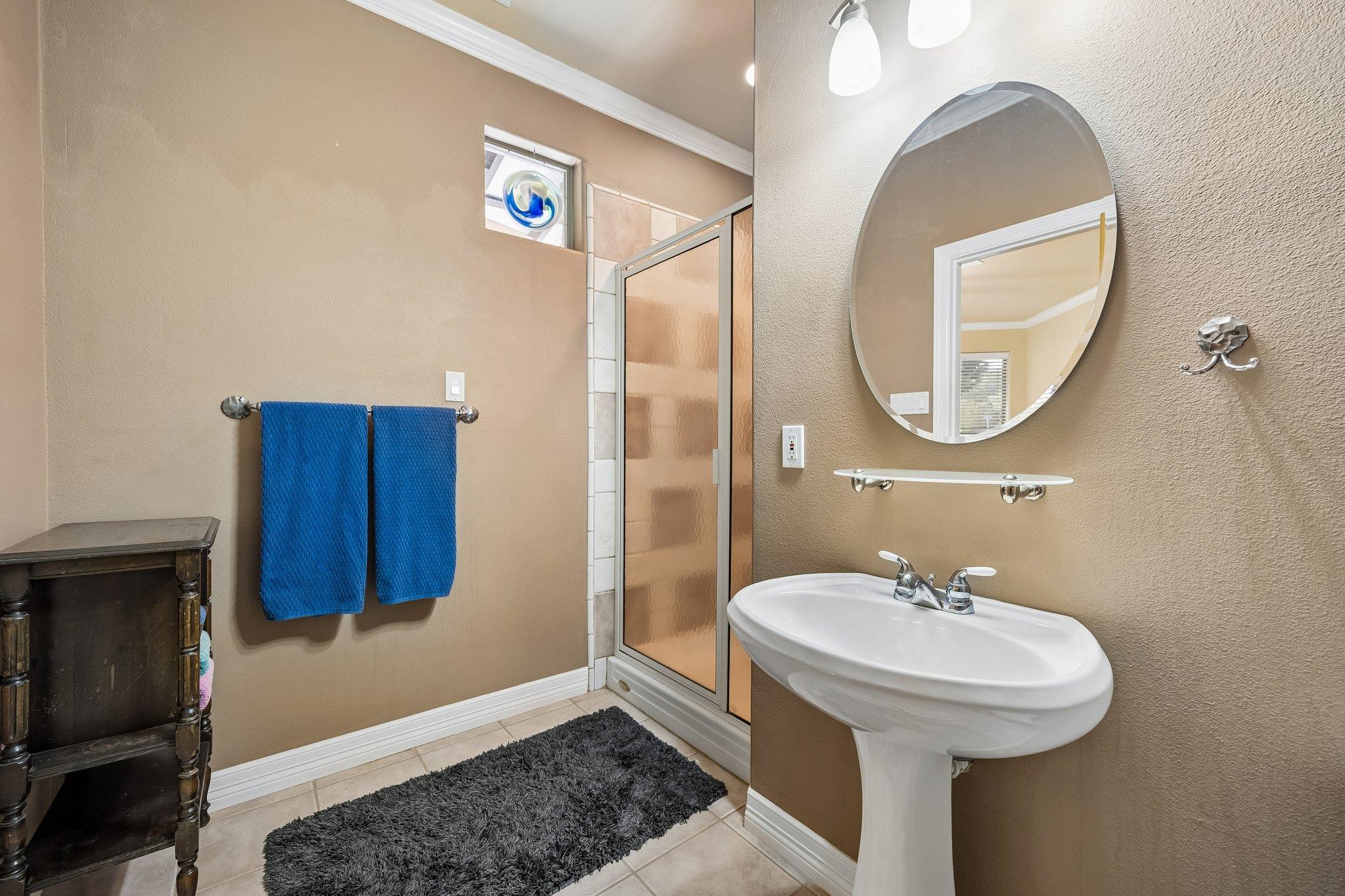 22227 Oban Dr, Spicewood, TX 78669