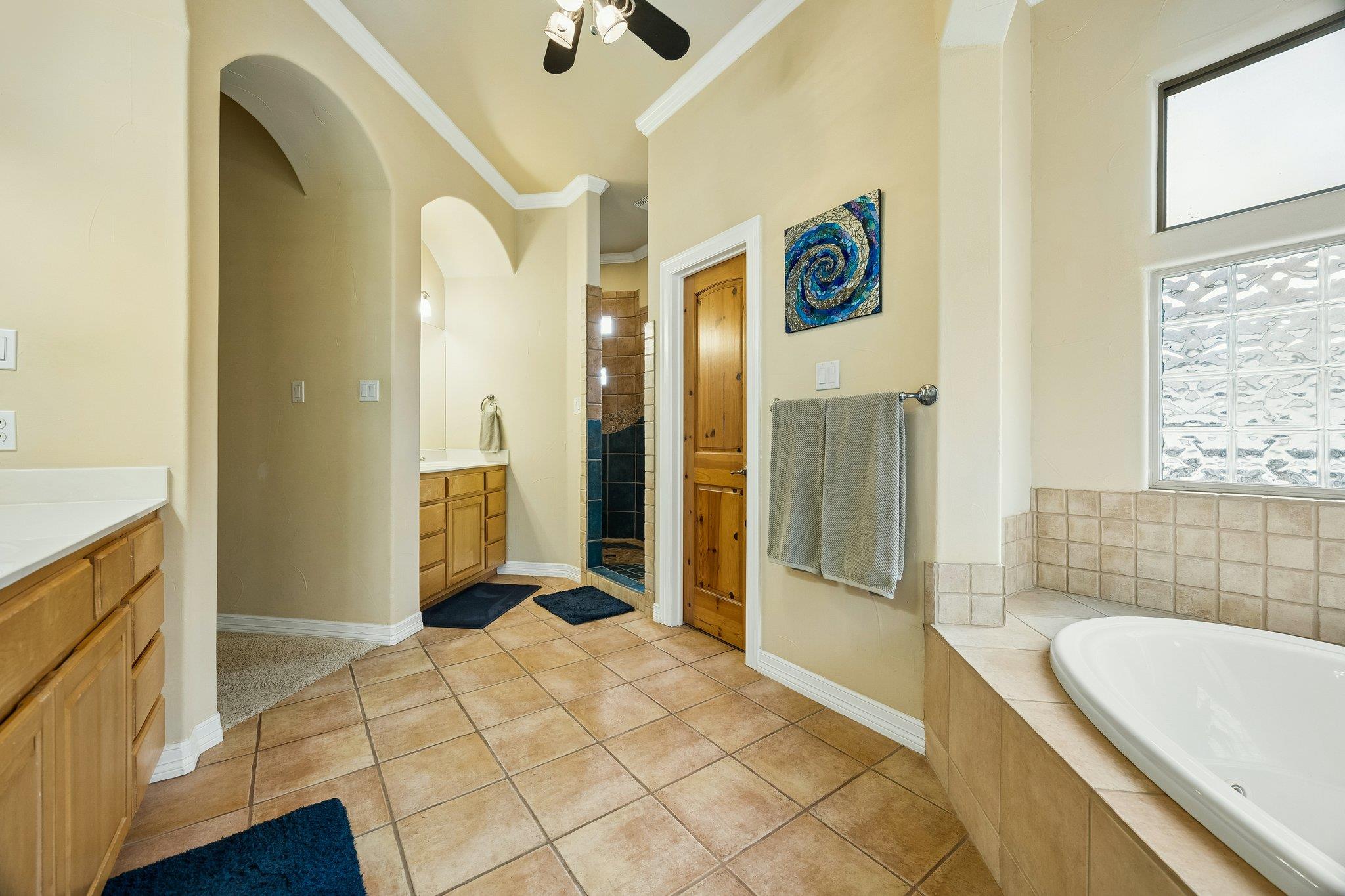 22227 Oban Dr, Spicewood, TX 78669