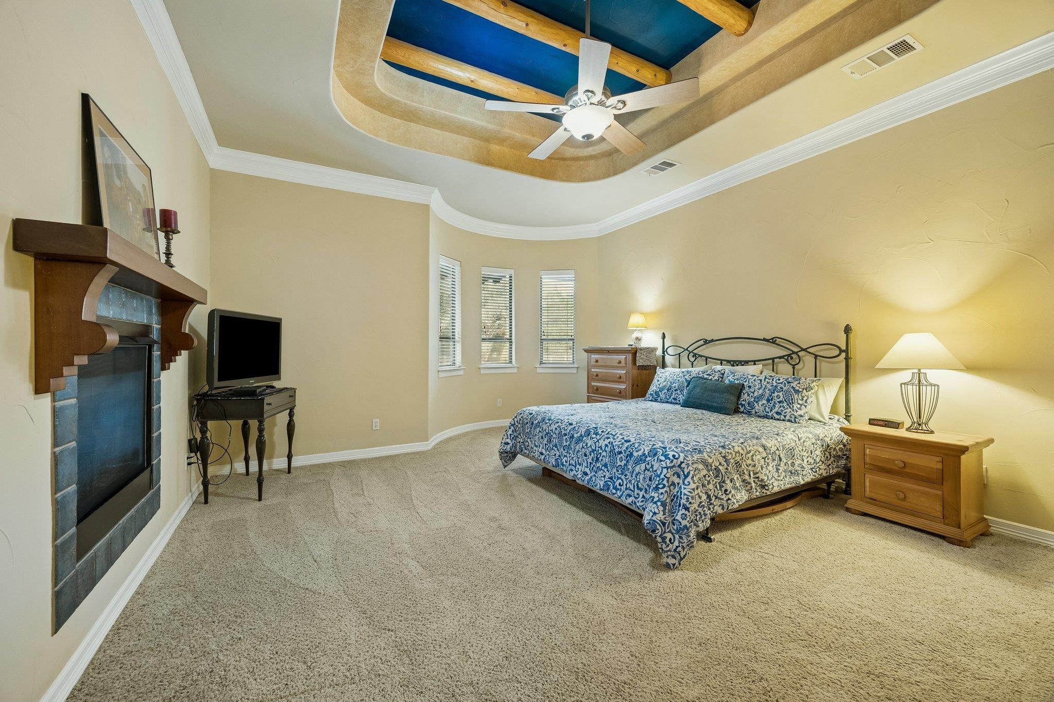 22227 Oban Dr, Spicewood, TX 78669