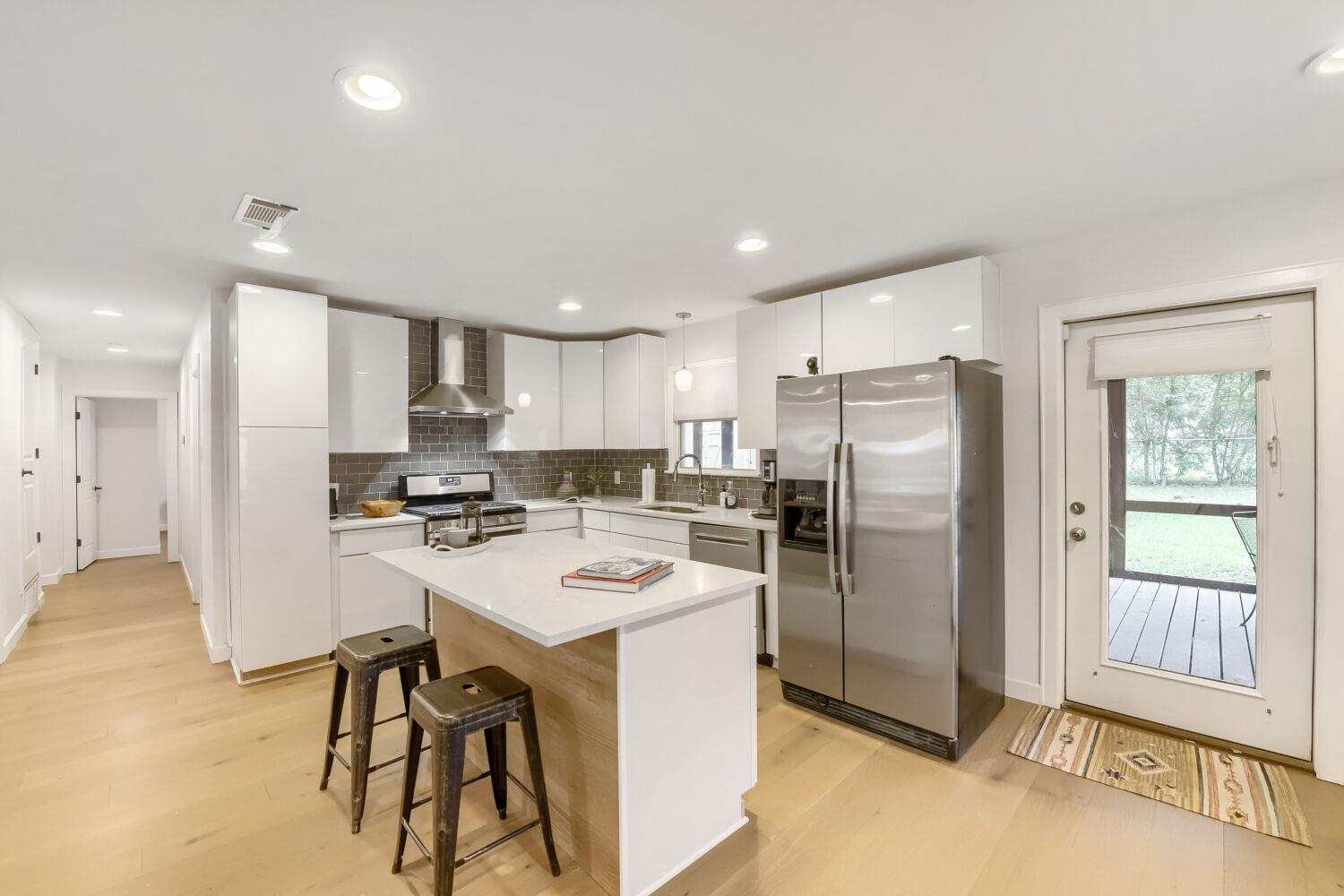 1109 Fieldcrest Dr, Austin, TX 78704