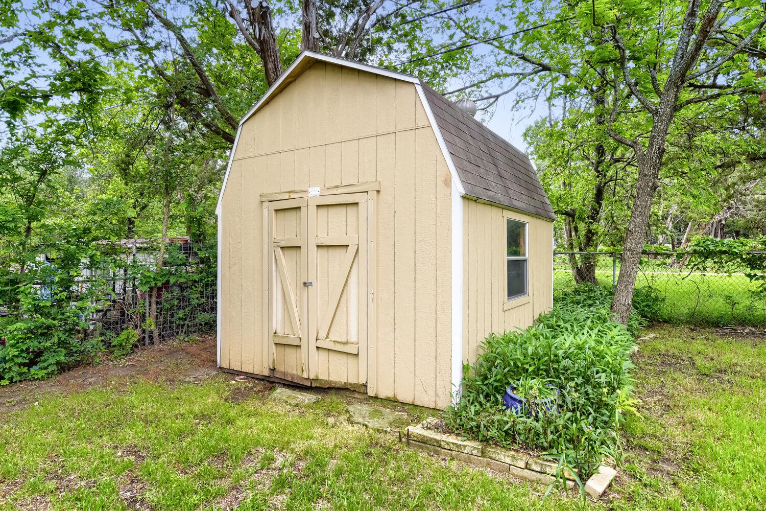 1109 Fieldcrest Dr, Austin, TX 78704