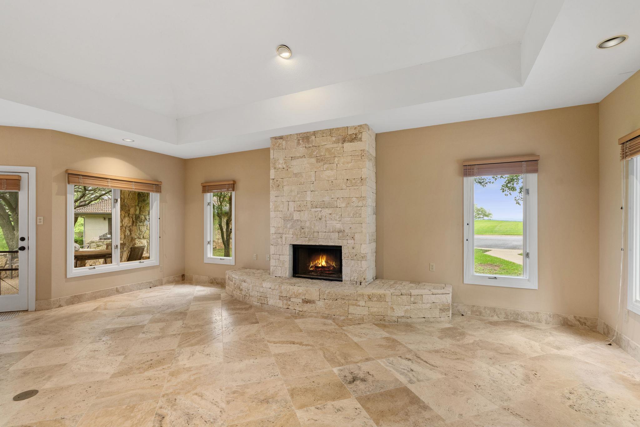 1927 Clubhouse Hill Dr # 14, Spicewood, TX 78669