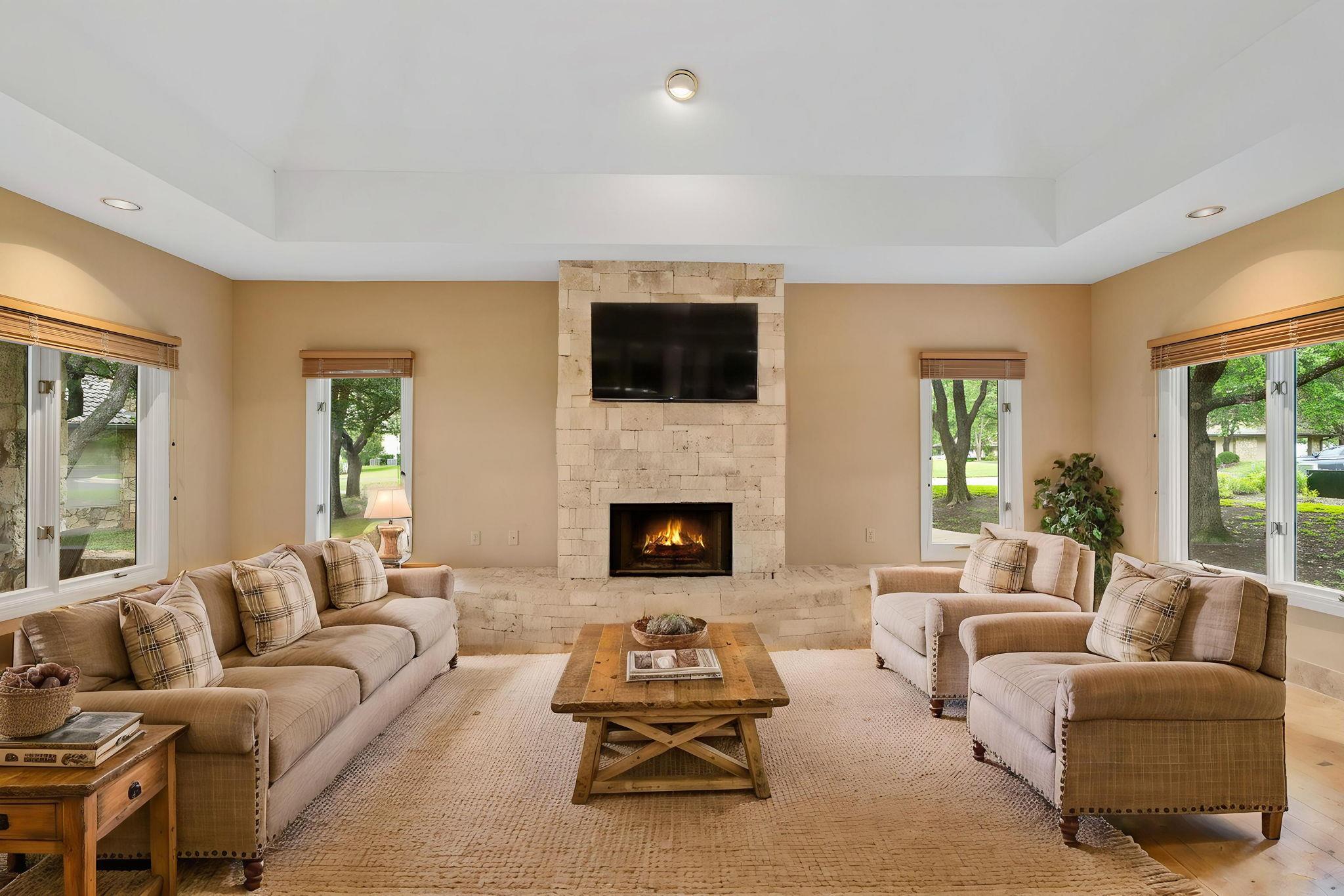 1927 Clubhouse Hill Dr # 14, Spicewood, TX 78669