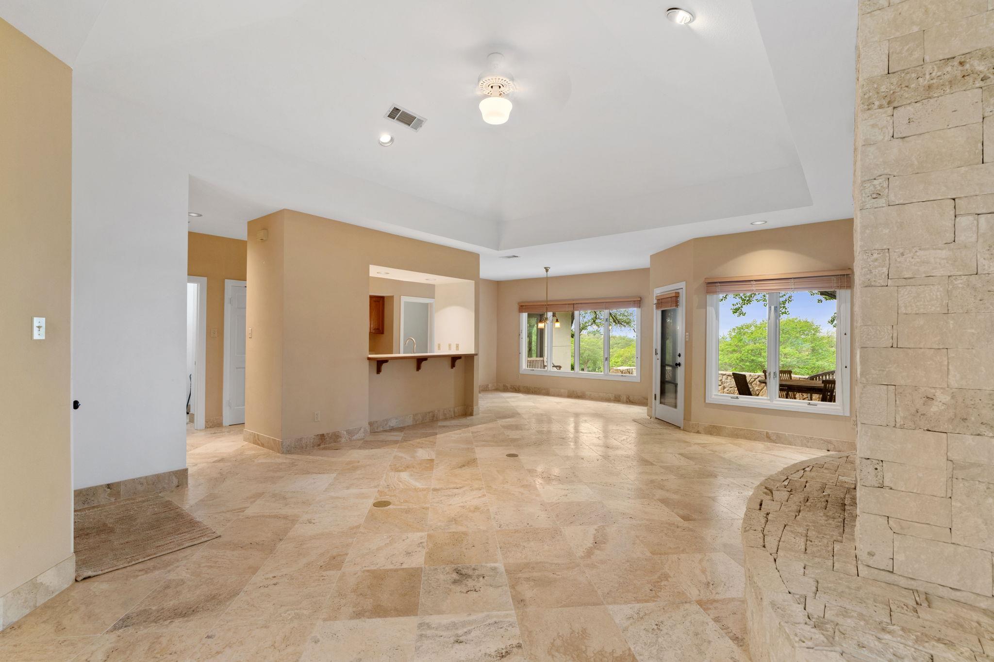 1927 Clubhouse Hill Dr # 14, Spicewood, TX 78669