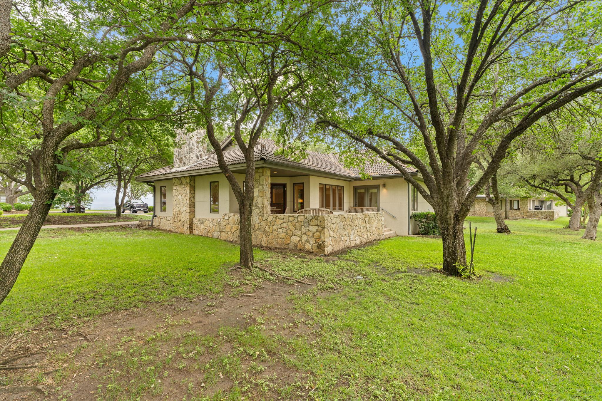 1927 Clubhouse Hill Dr # 14, Spicewood, TX 78669