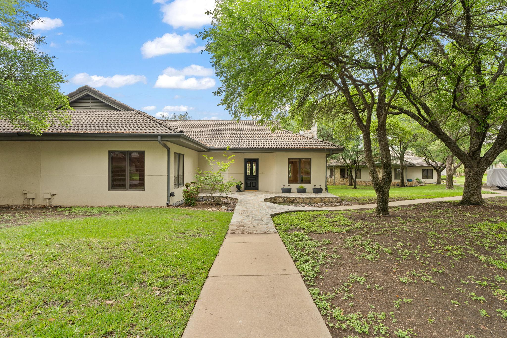 1927 Clubhouse Hill Dr # 14, Spicewood, TX 78669