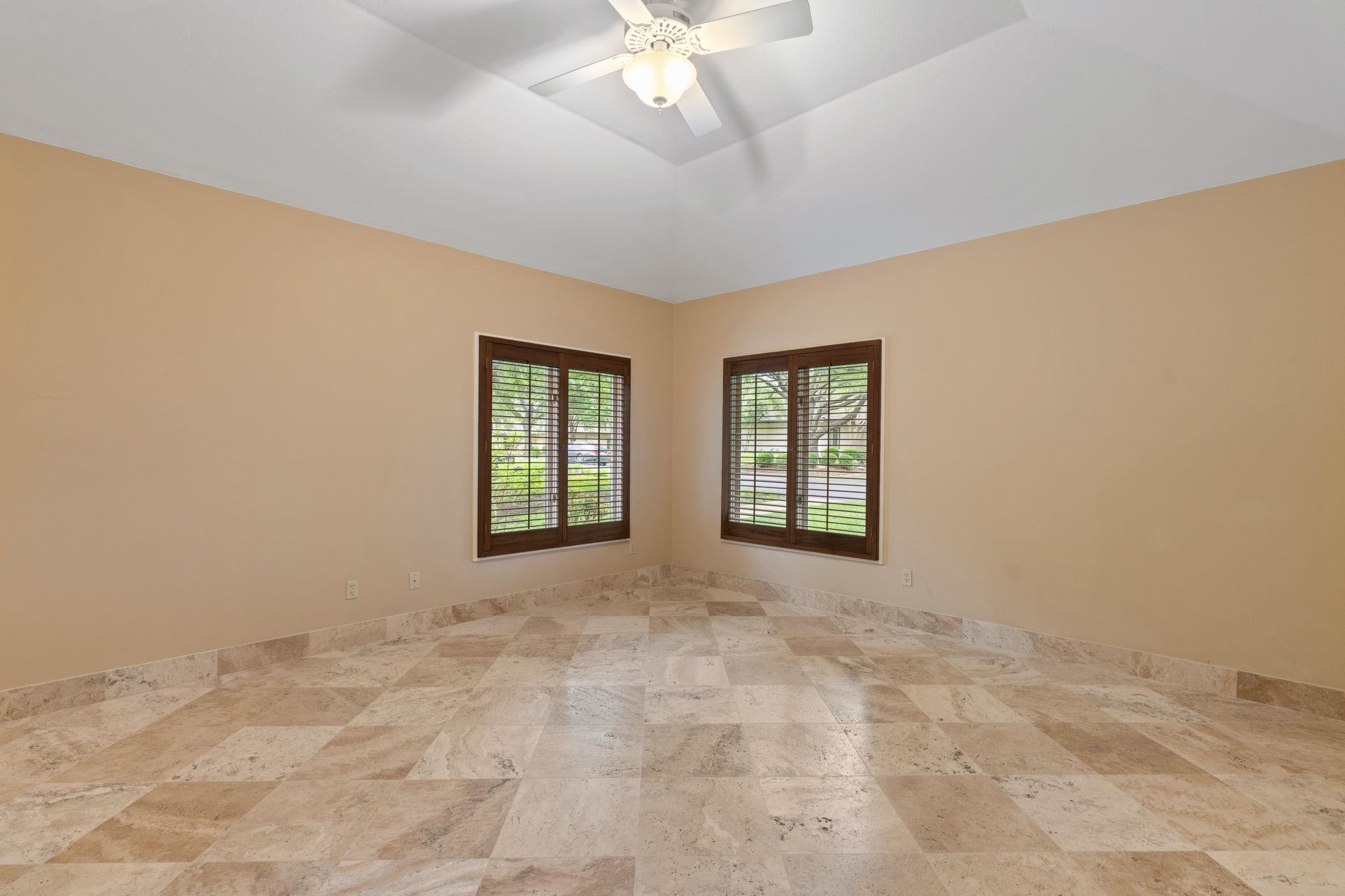 1927 Clubhouse Hill Dr # 14, Spicewood, TX 78669