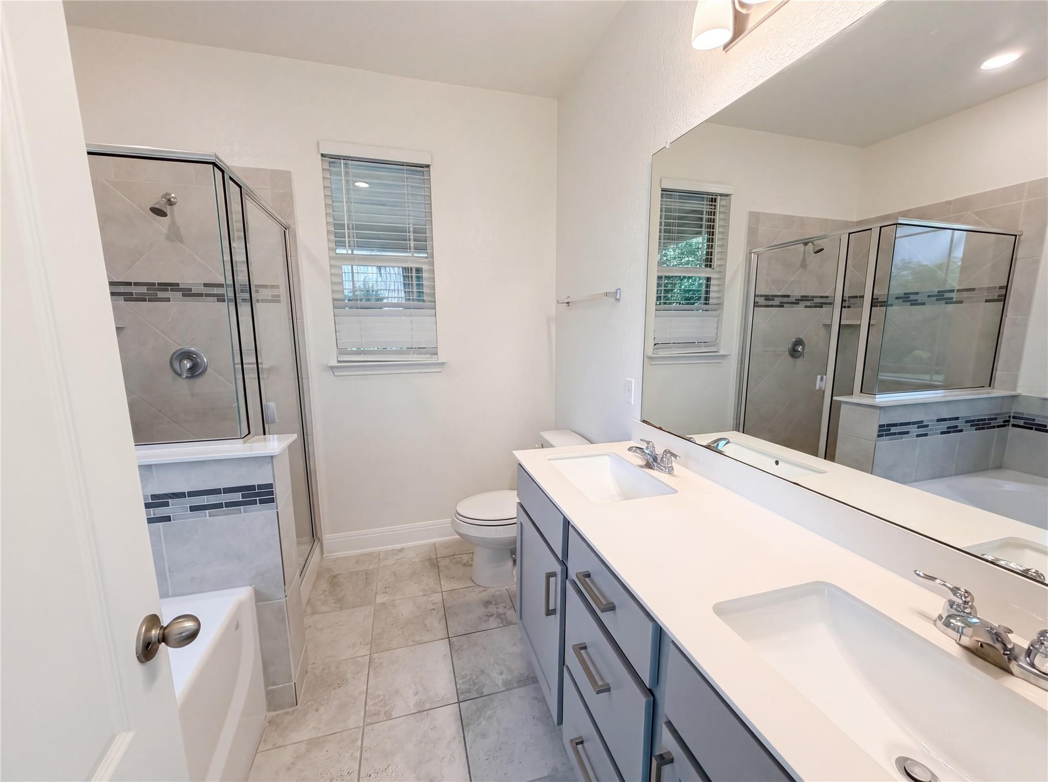 401 Fort William St # 33, Hutto, TX 78634