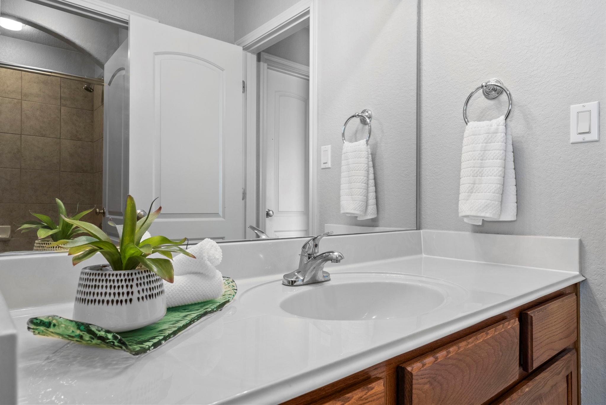 108 Whitley Dr, Austin, TX 78738