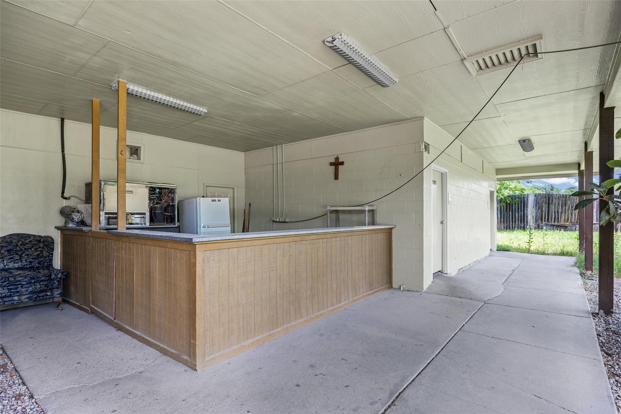 6950 Us Highway 183 S, Austin, TX 78744