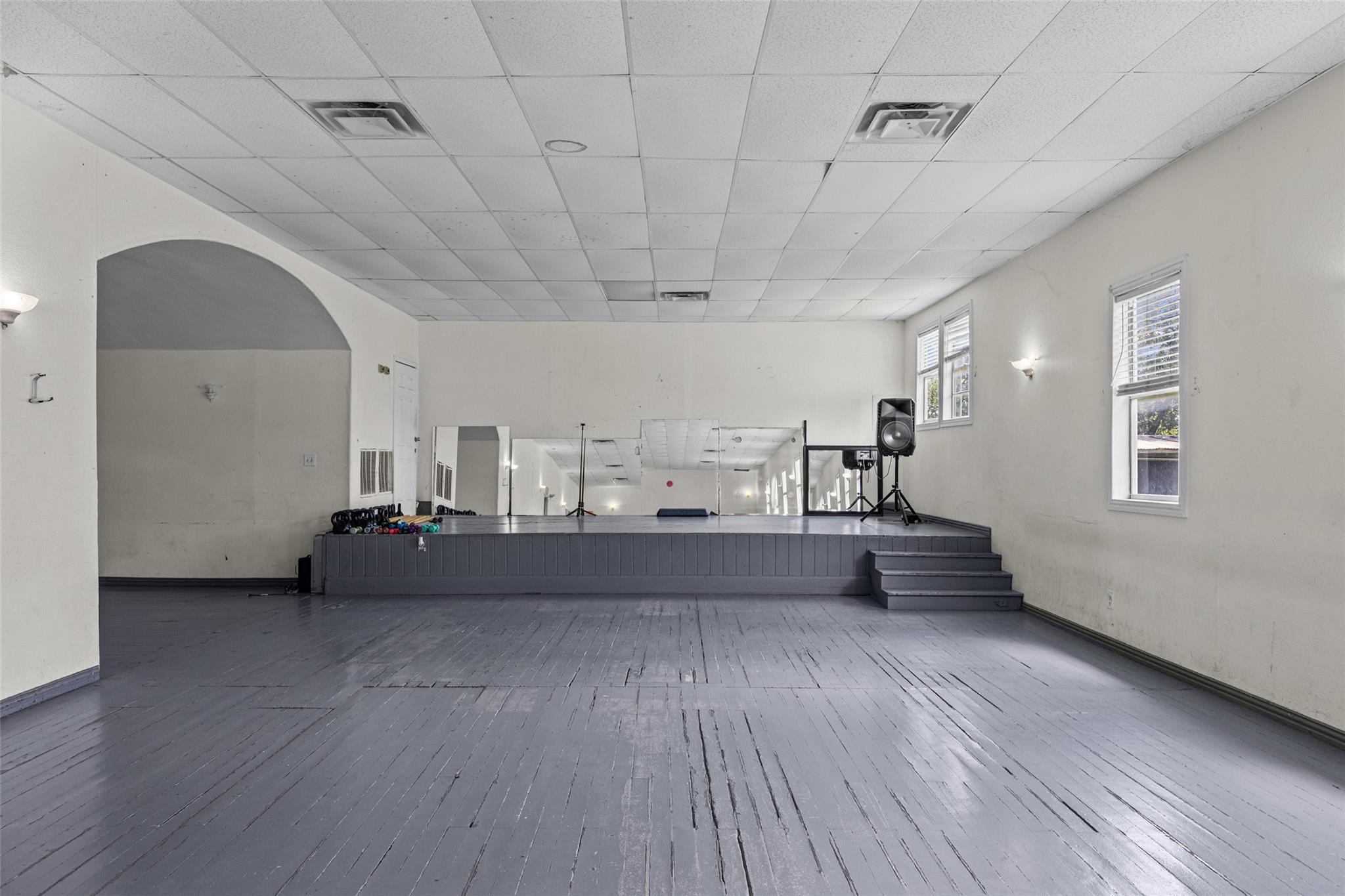 6950 Us Highway 183 S, Austin, TX 78744