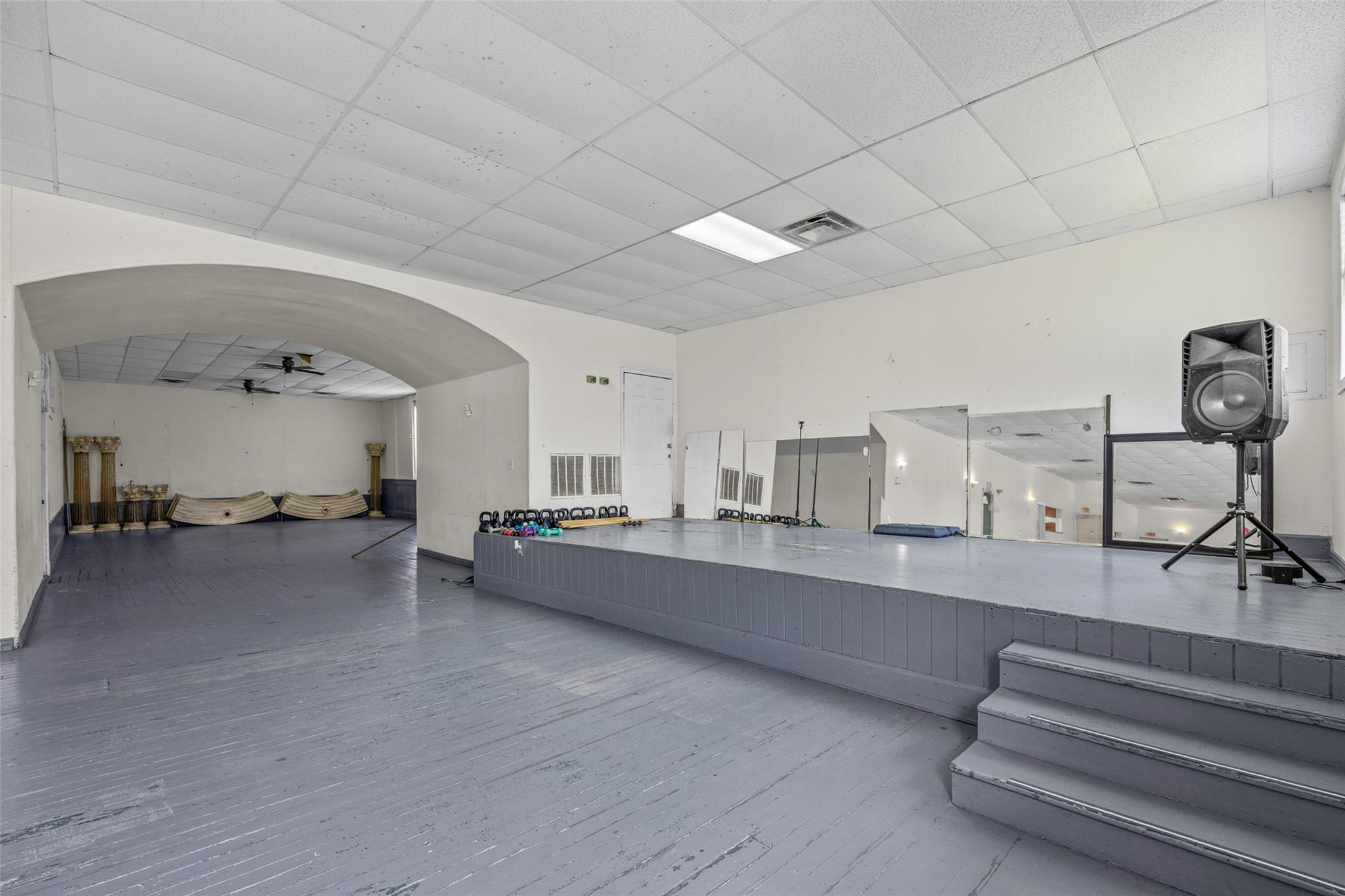 6950 Us Highway 183 S, Austin, TX 78744
