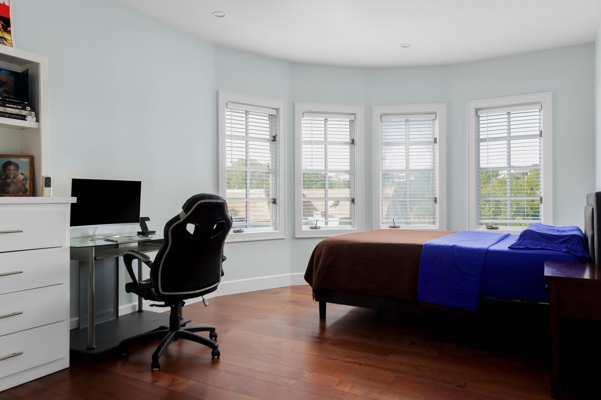 21 Cousteau Ln, Austin, TX 78746