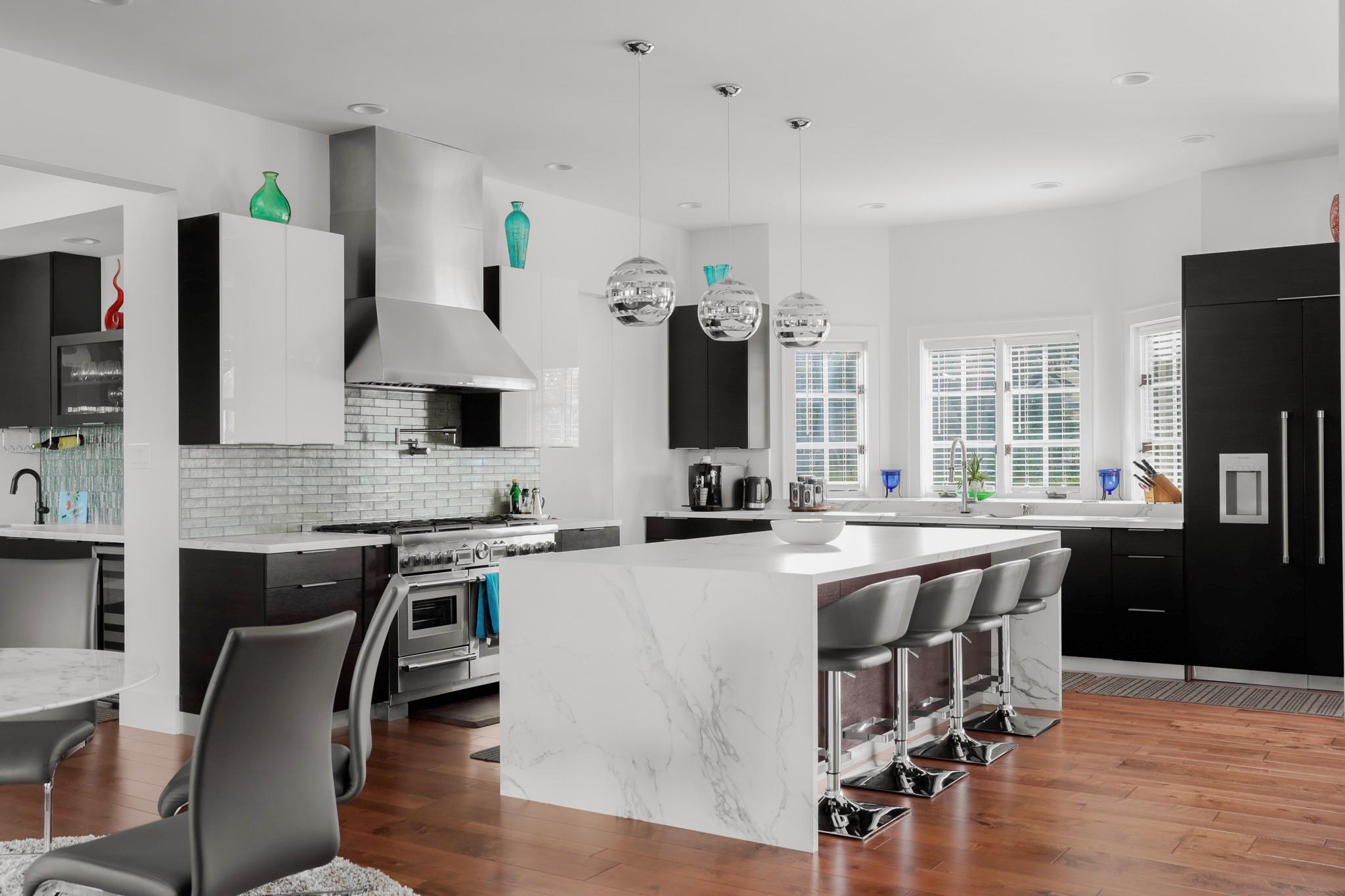 21 Cousteau Ln, Austin, TX 78746