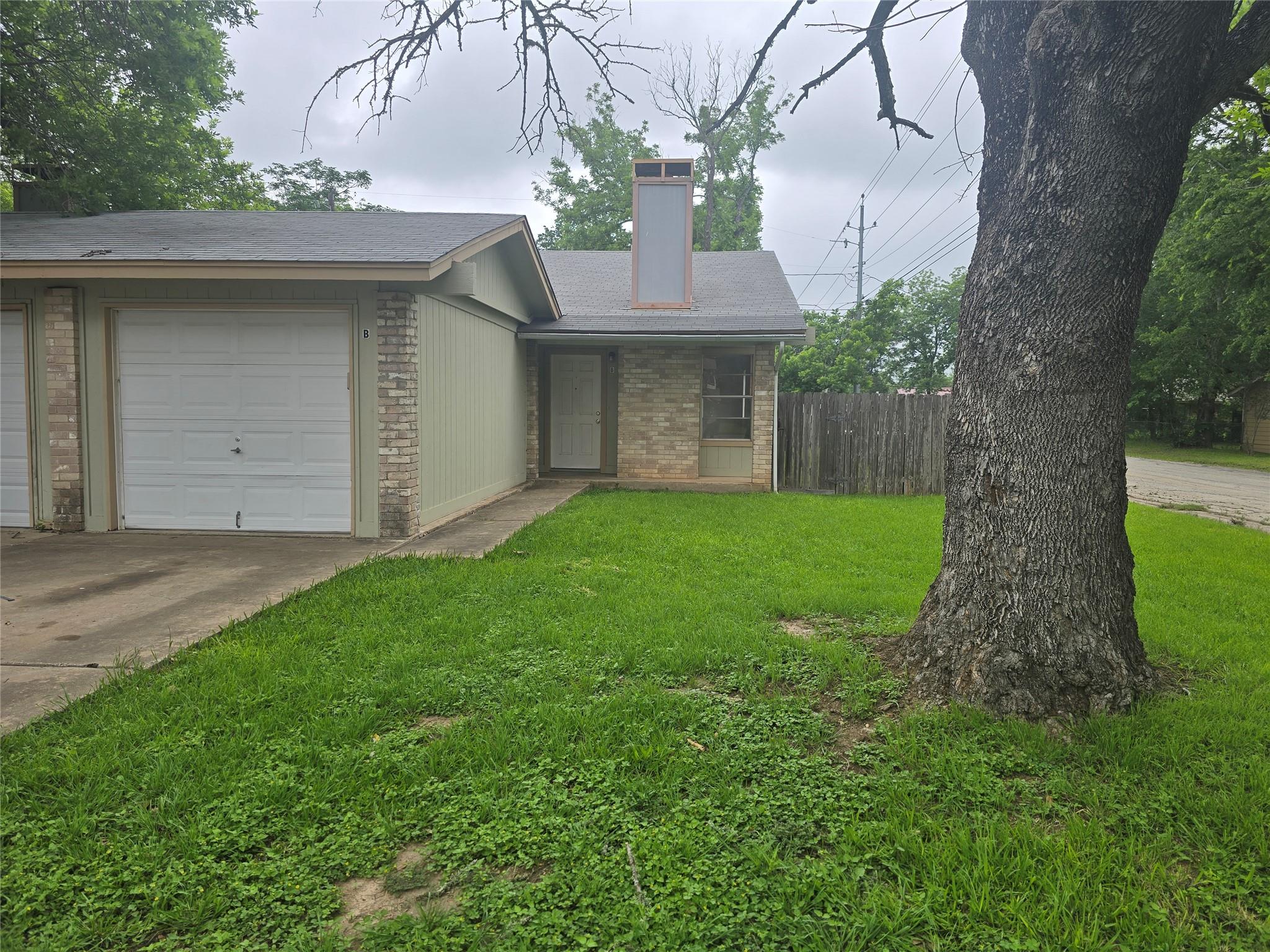 420 Vista West Ct # B, Bastrop, TX 78602