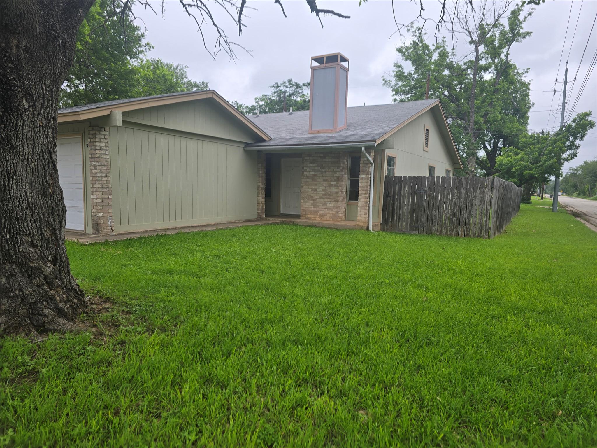 420 Vista West Ct # B, Bastrop, TX 78602