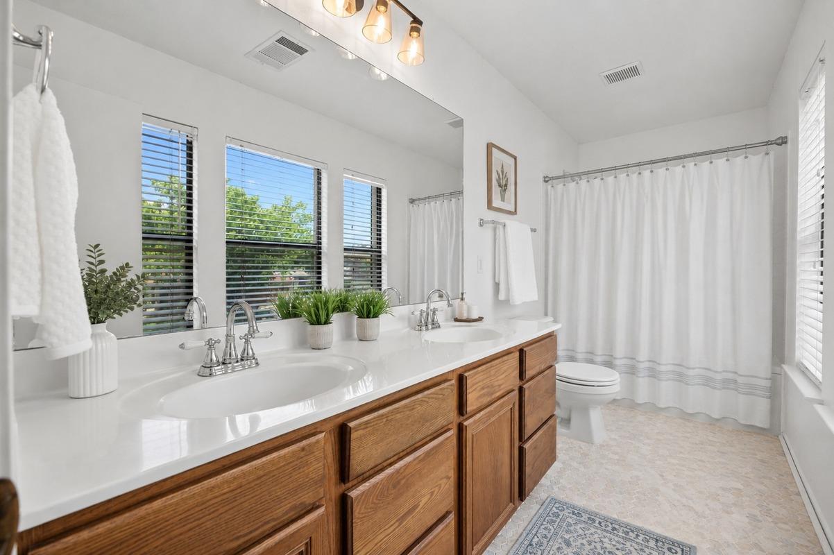2405 Byfield Dr, Cedar Park, TX 78613