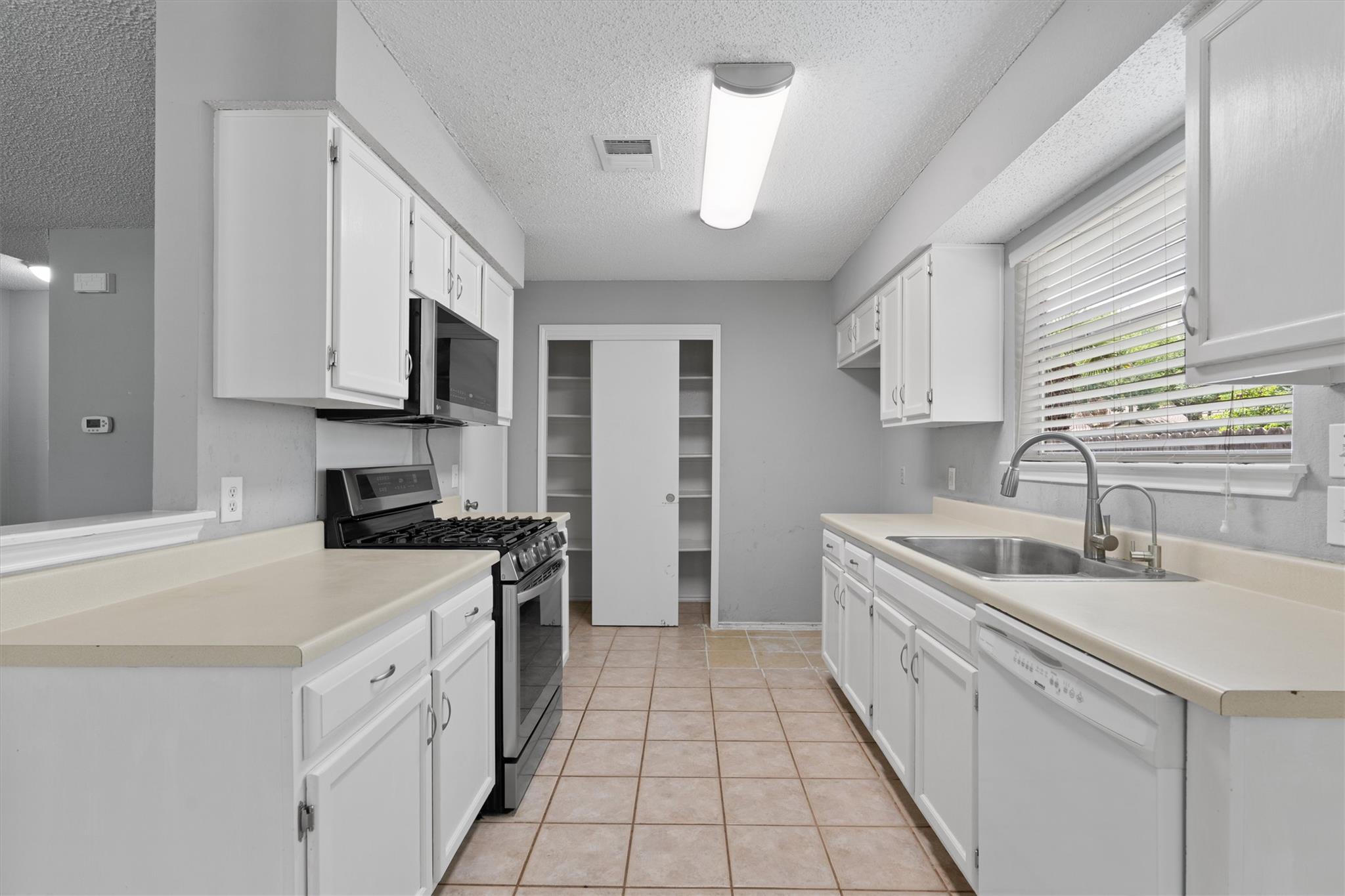 913 Dover Pass, Cedar Park, TX 78613