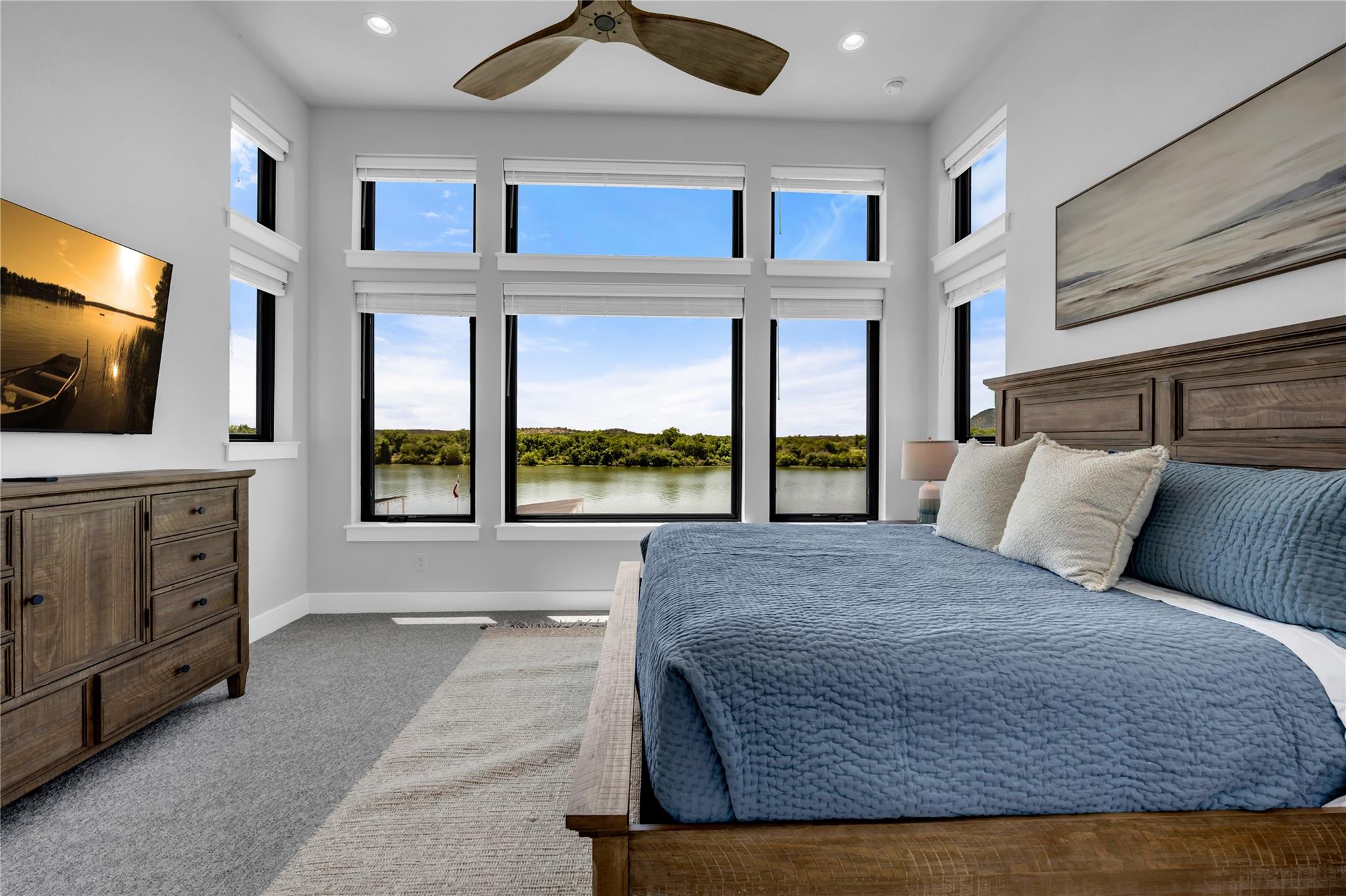 3208 River Oaks Dr, Kingsland, TX 78639