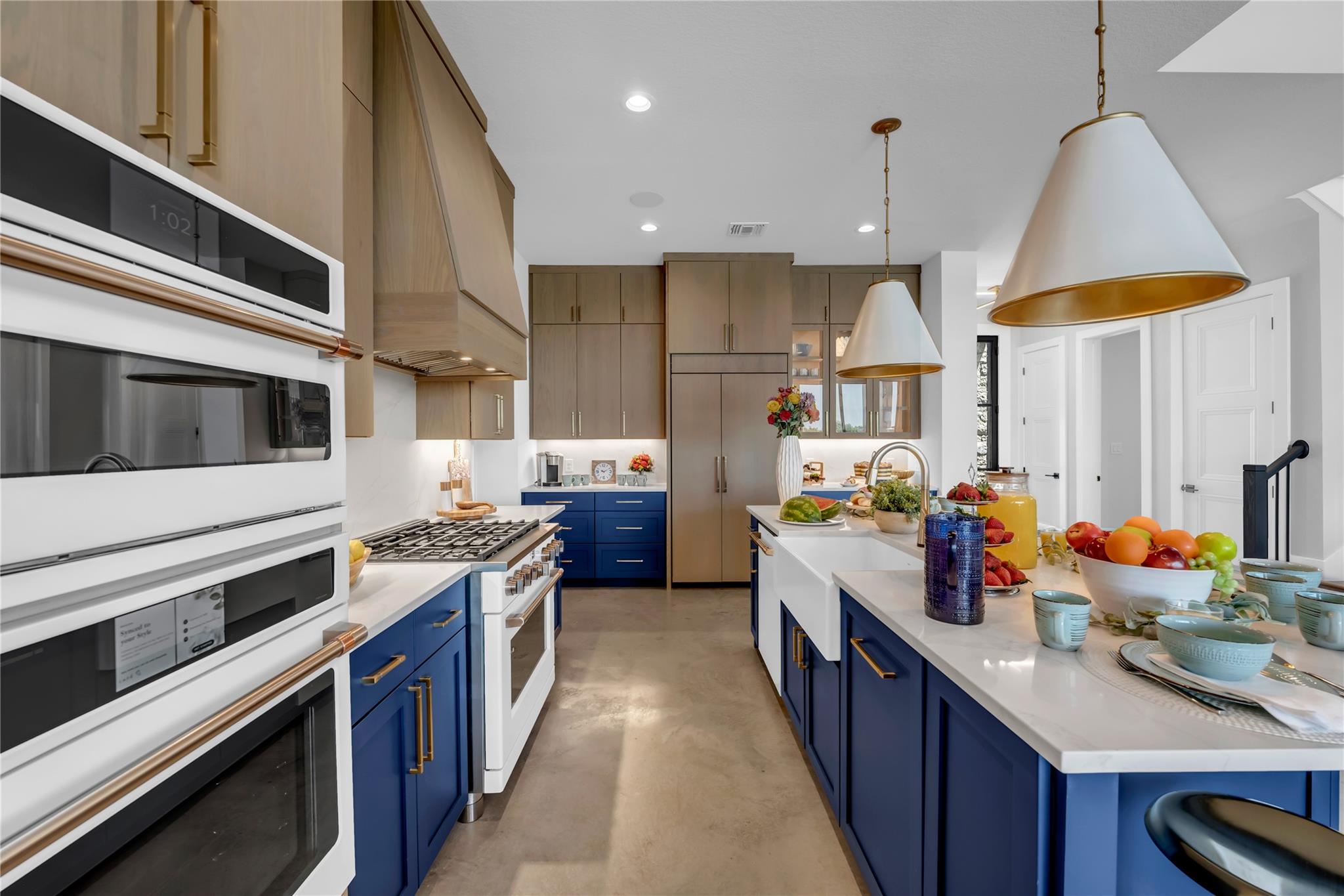 3208 River Oaks Dr, Kingsland, TX 78639