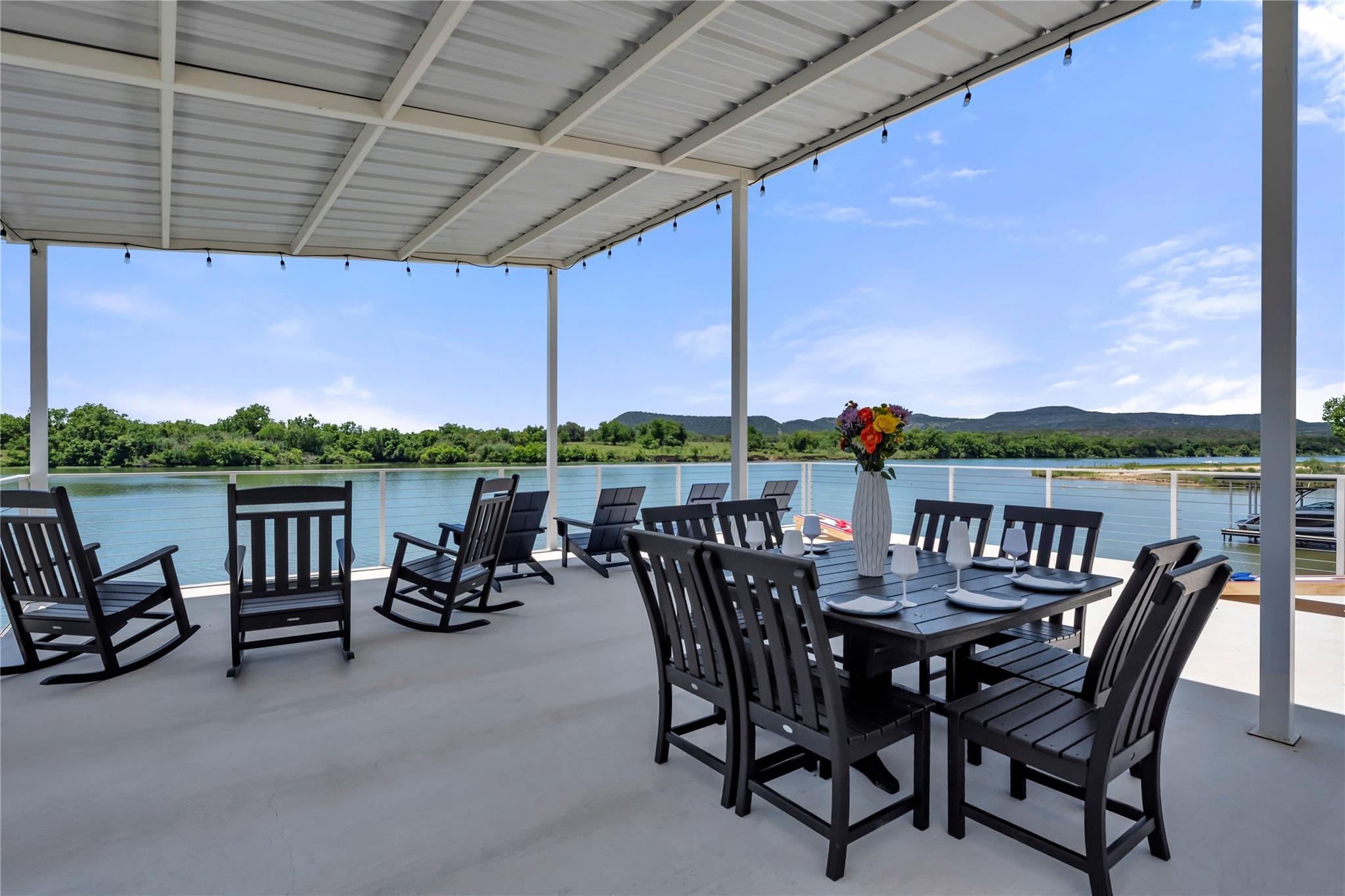 3208 River Oaks Dr, Kingsland, TX 78639
