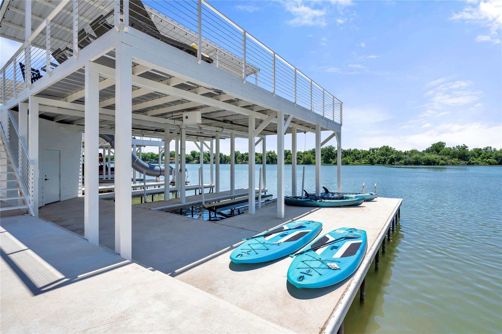 3208 River Oaks Dr, Kingsland, TX 78639