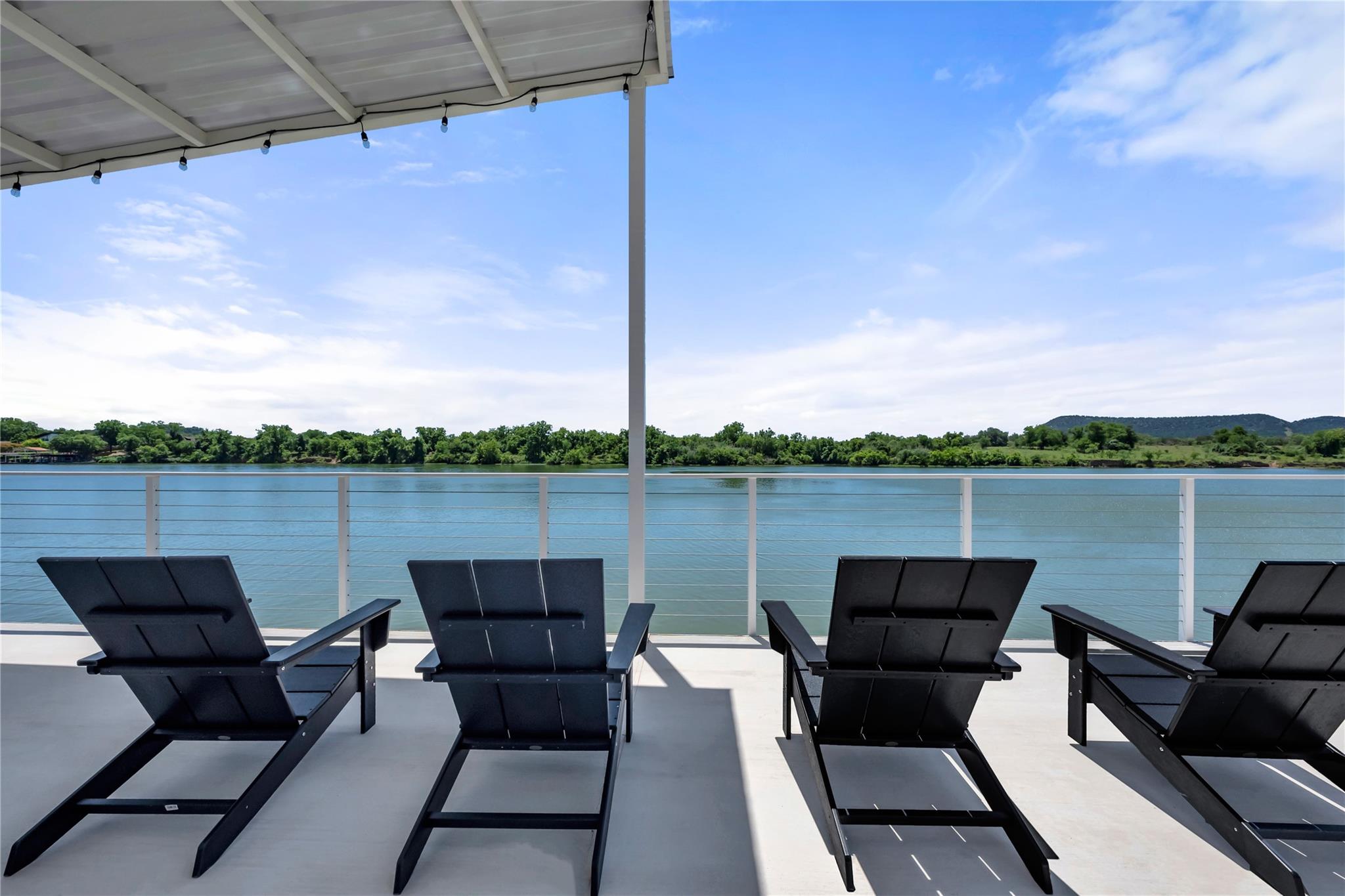 3208 River Oaks Dr, Kingsland, TX 78639