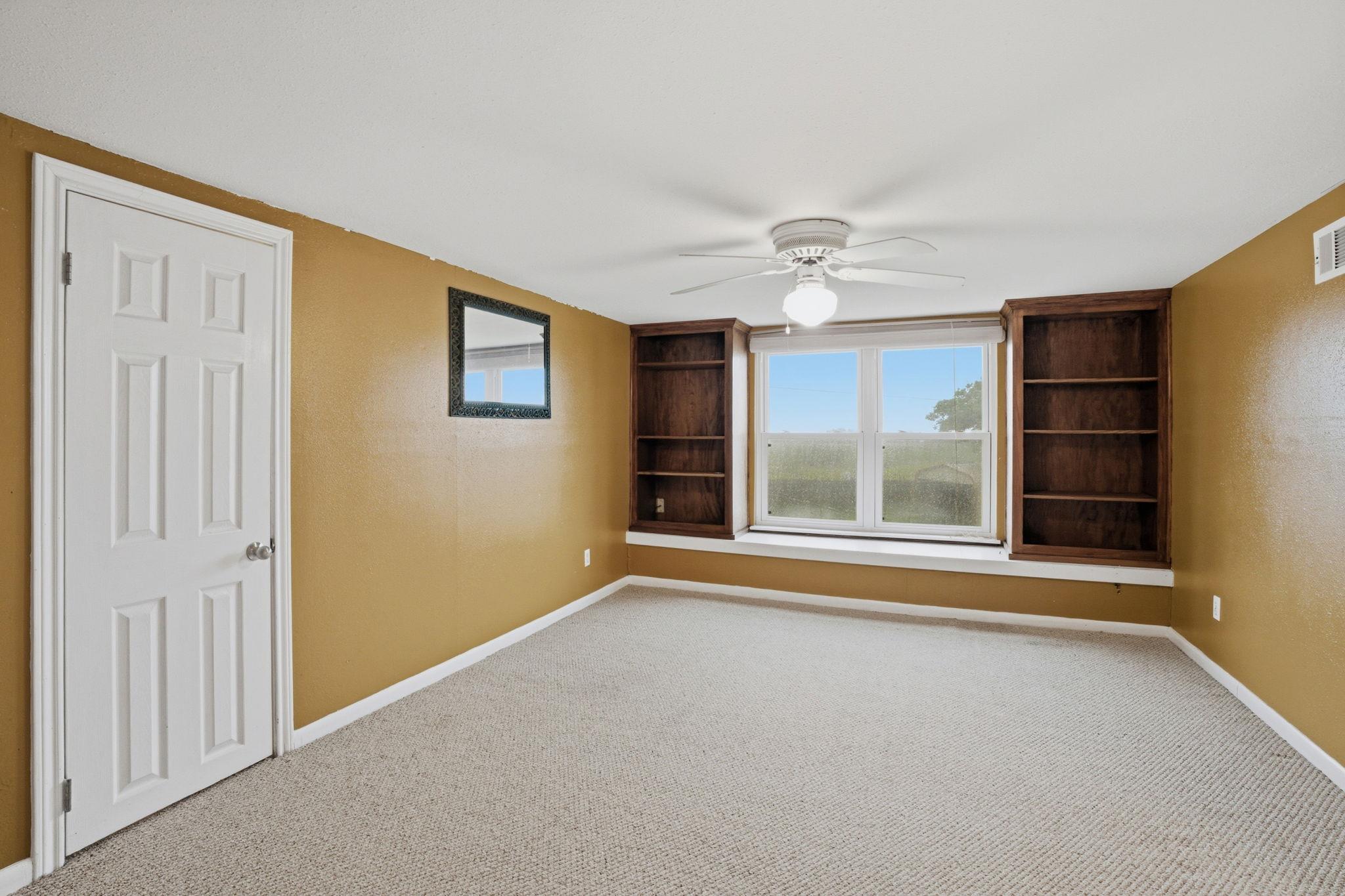 1000 County Road 458, Coupland, TX 78615