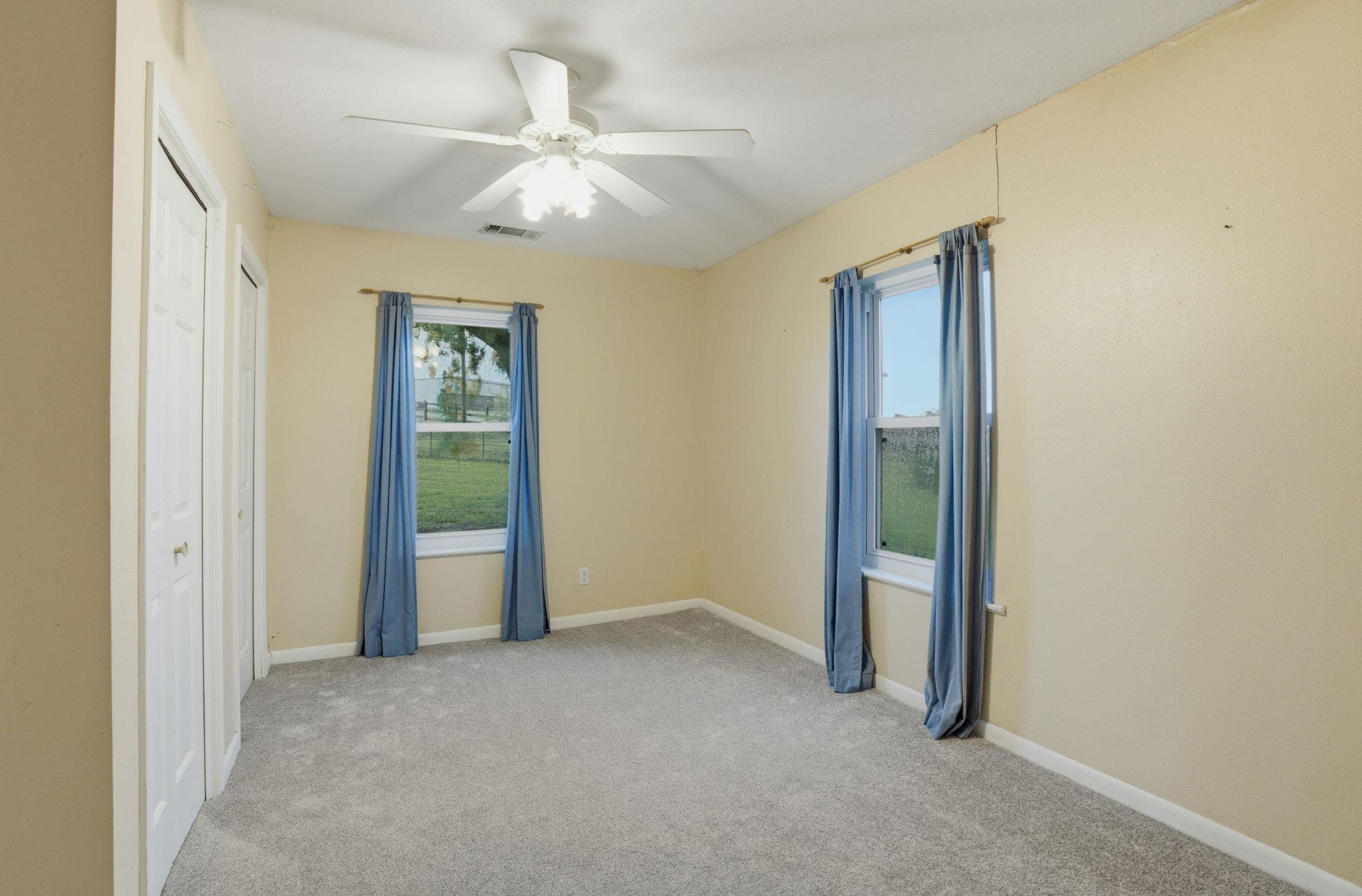 1000 County Road 458, Coupland, TX 78615