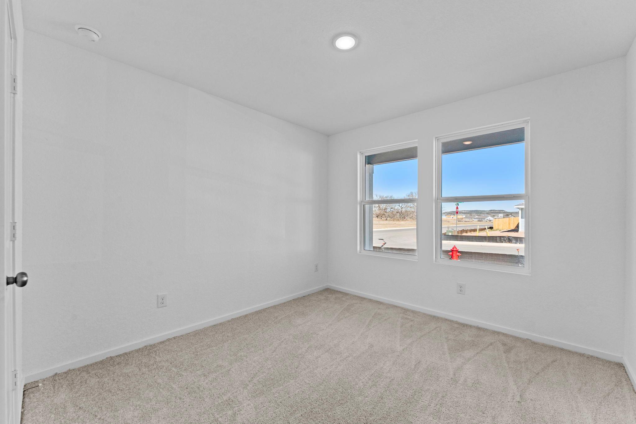 101 Ellendale Pl, Fredericksburg, TX 78624