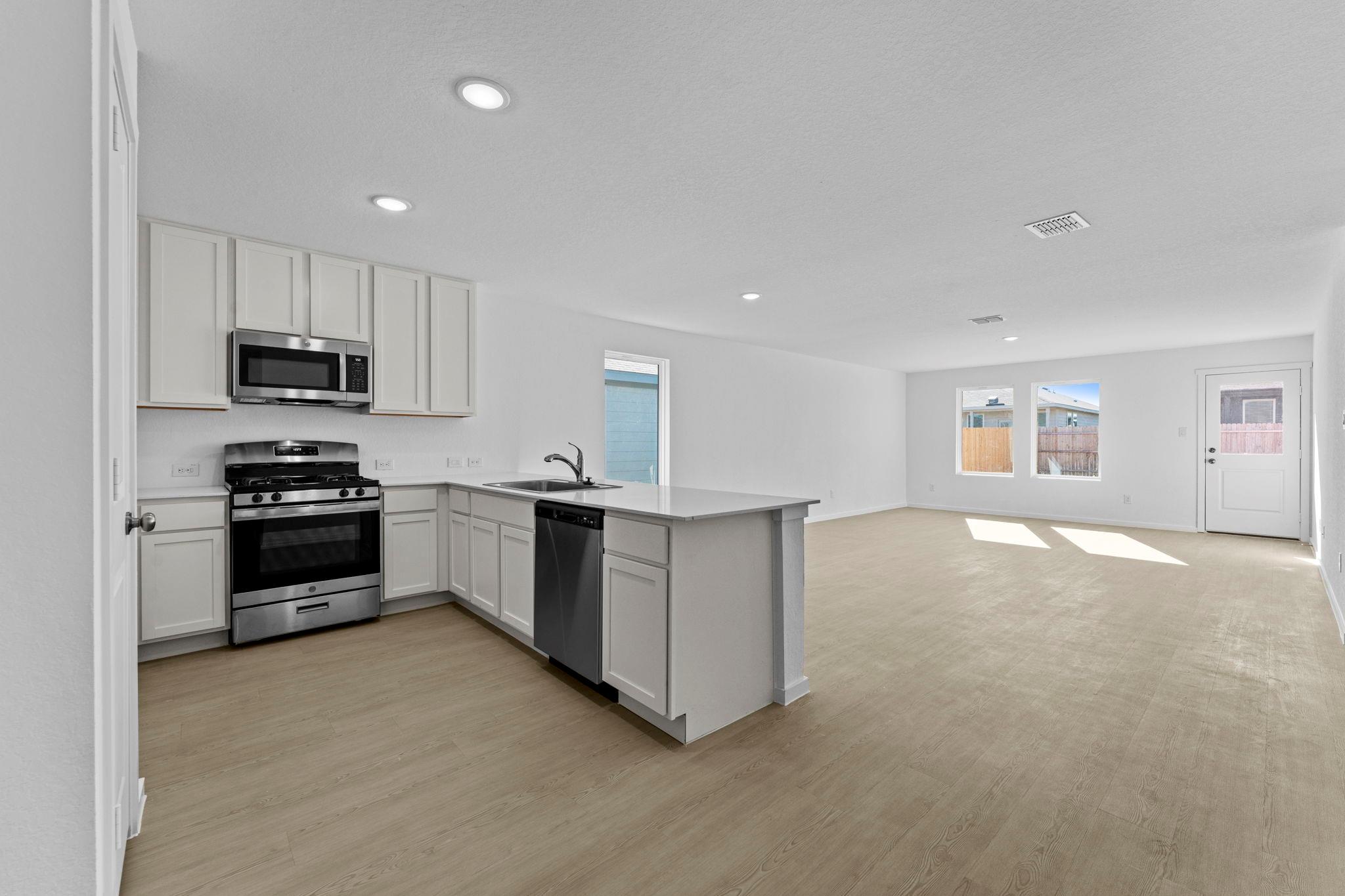 101 Ellendale Pl, Fredericksburg, TX 78624