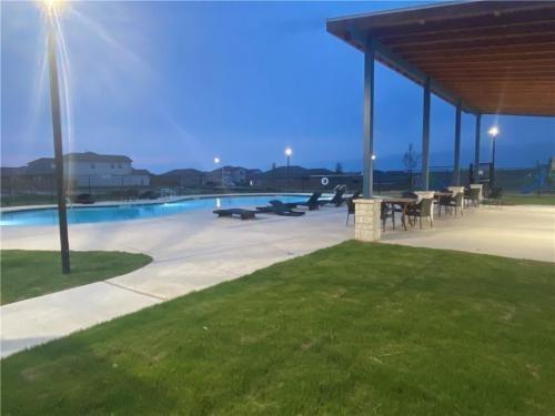 312 Sonterra Dr, San Marcos, TX 78666